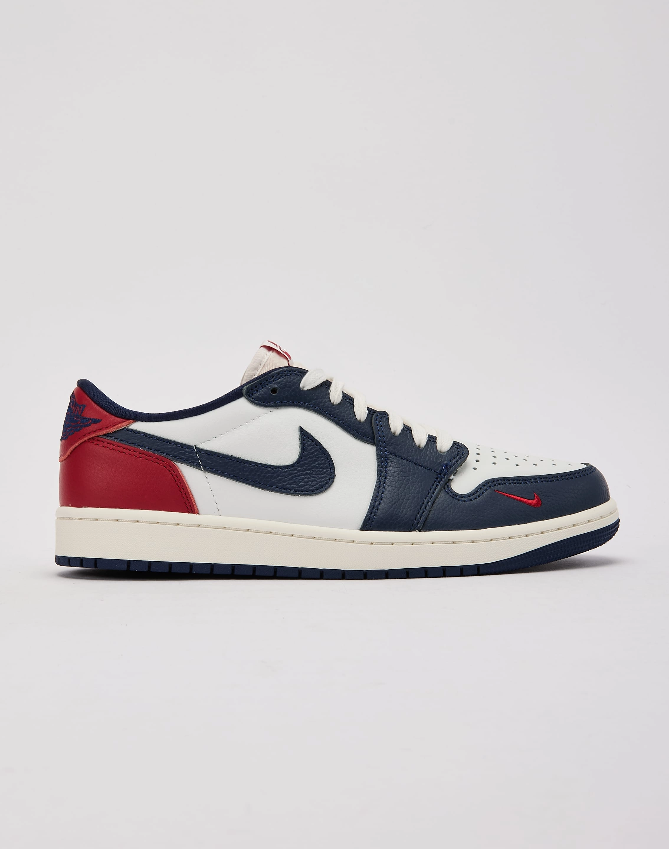 Fashion care (washing, ironing, etc.) Jordan Air Jordan 1 Retro Low OG 'Howard University' Fashion advice