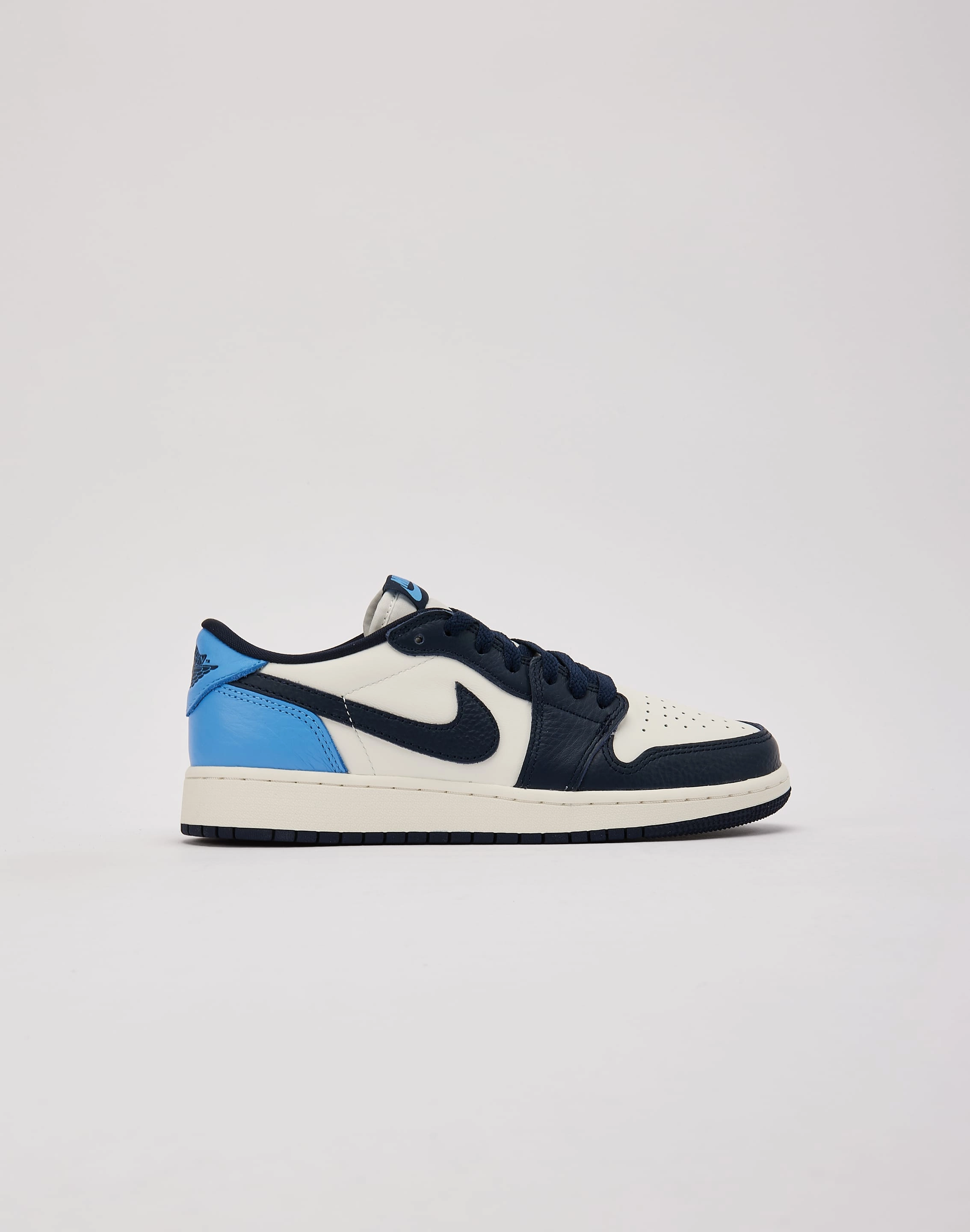 Jordan Air Jordan 1 Retro Low OG 'Obsidian' Grade-School Ethical fashion choices Preppy style items