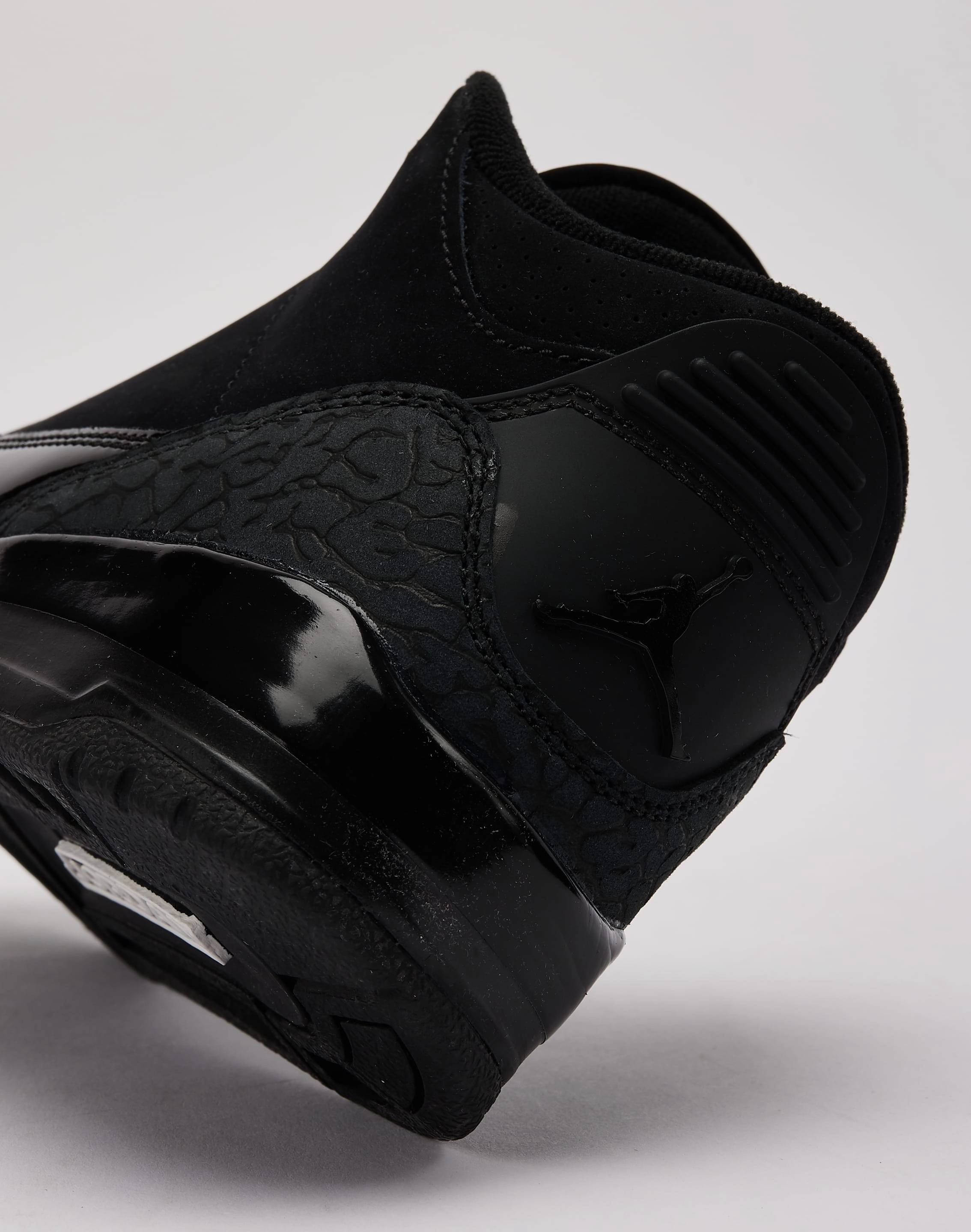 Jordan Air Jordan 3 Retro 'Black Cat' Pre-School Fashion trends by region