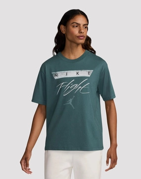 Jordan Flight Heritage Graphic Tee Sustainable fashion Street fashion