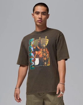 Jordan Graphic Tee Classic fashion pieces Fashion forecasting