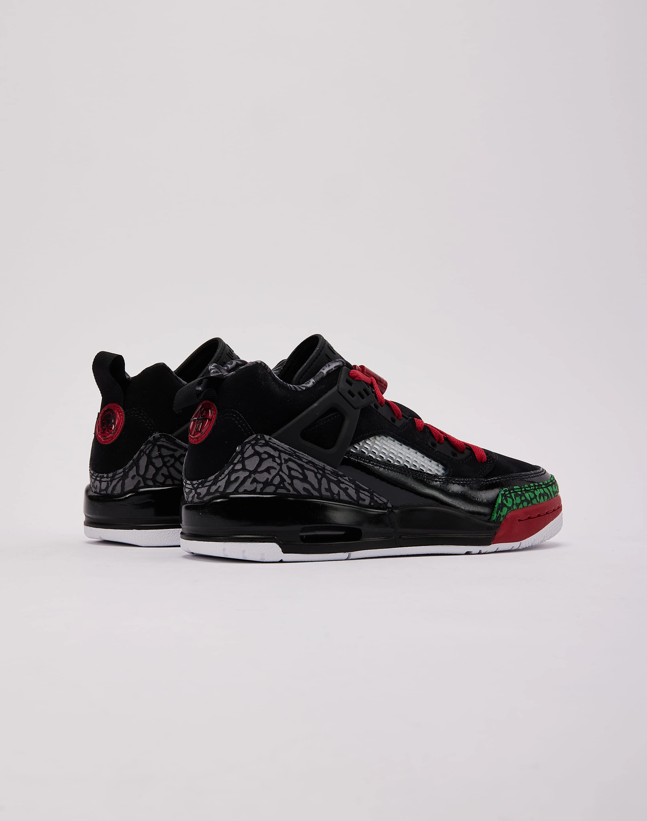 Jordan Spizike Low Grade-School Comfortable apparel