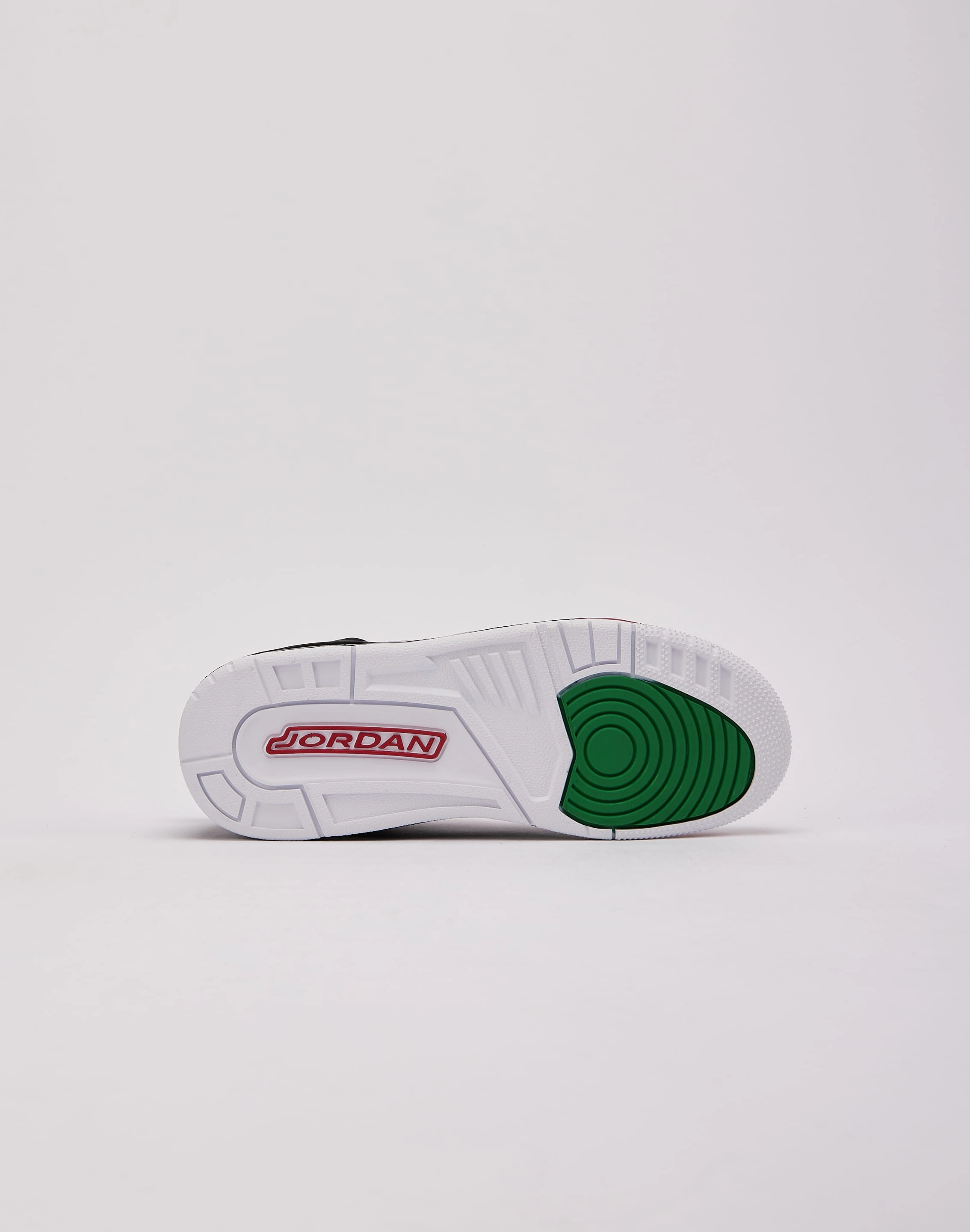 Jordan Spizike Low Grade-School Comfortable apparel