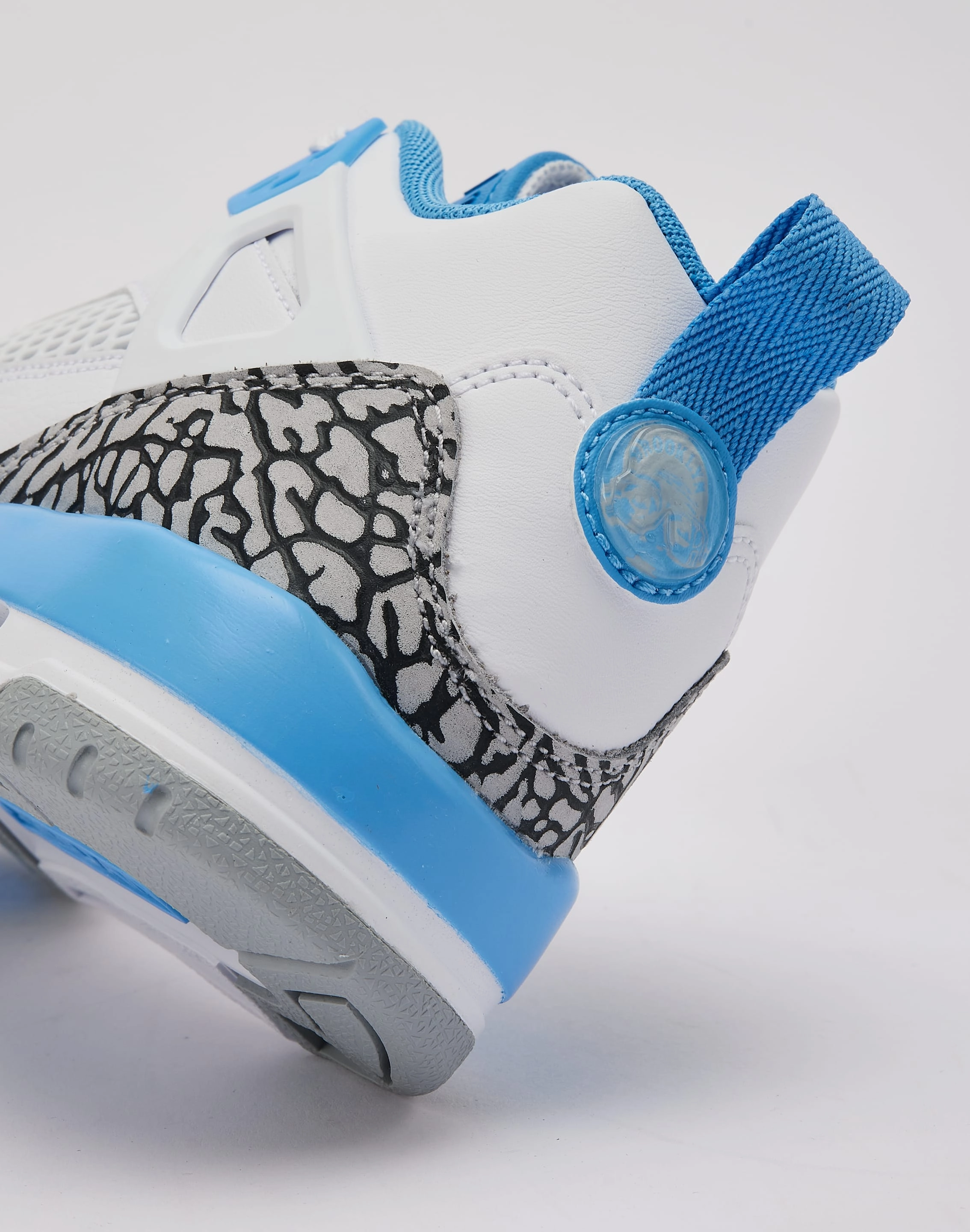 Jordan Spizike Low Grade-School Fashion lookbook