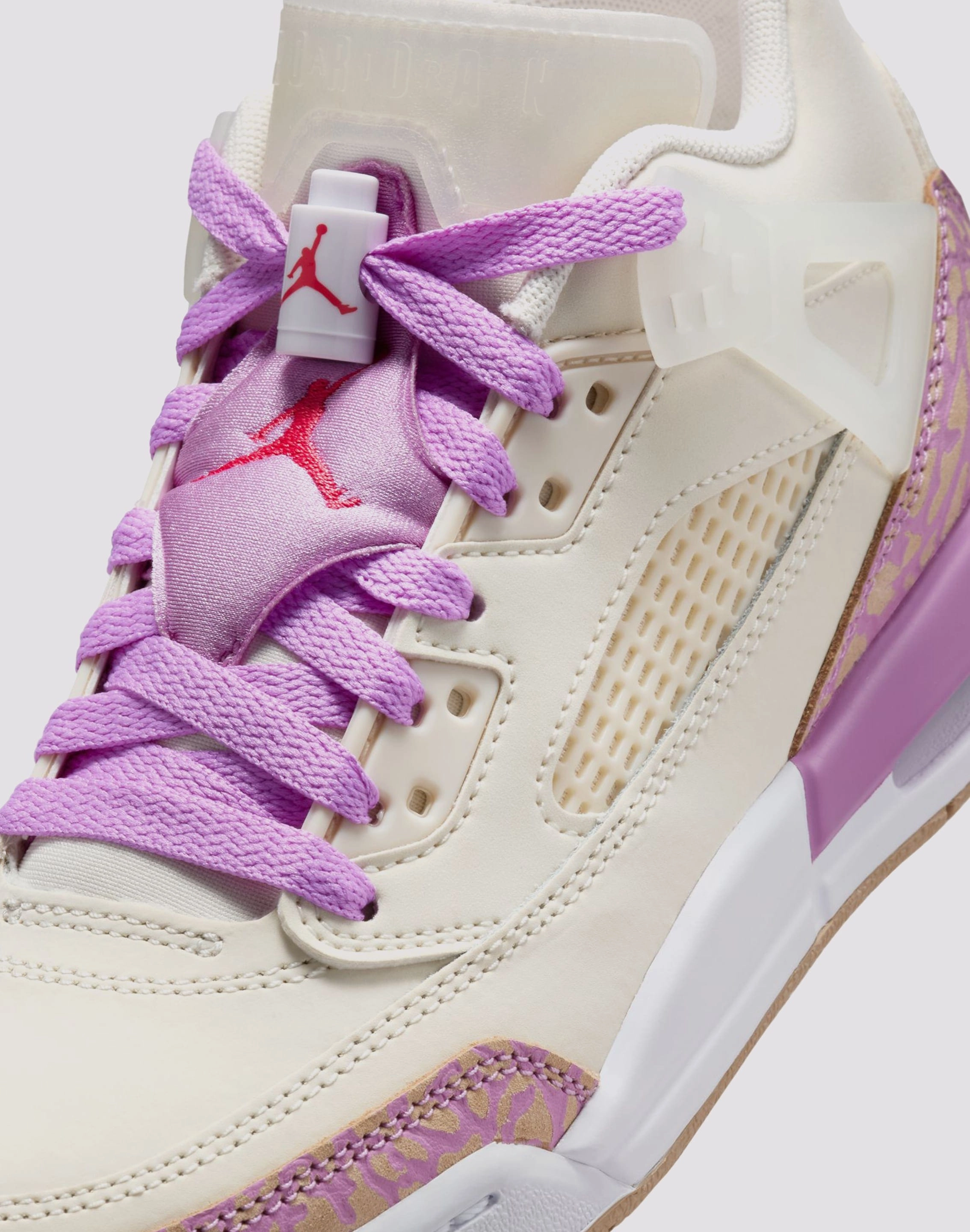Jordan Spizike Low Grade-School Formal wear selections