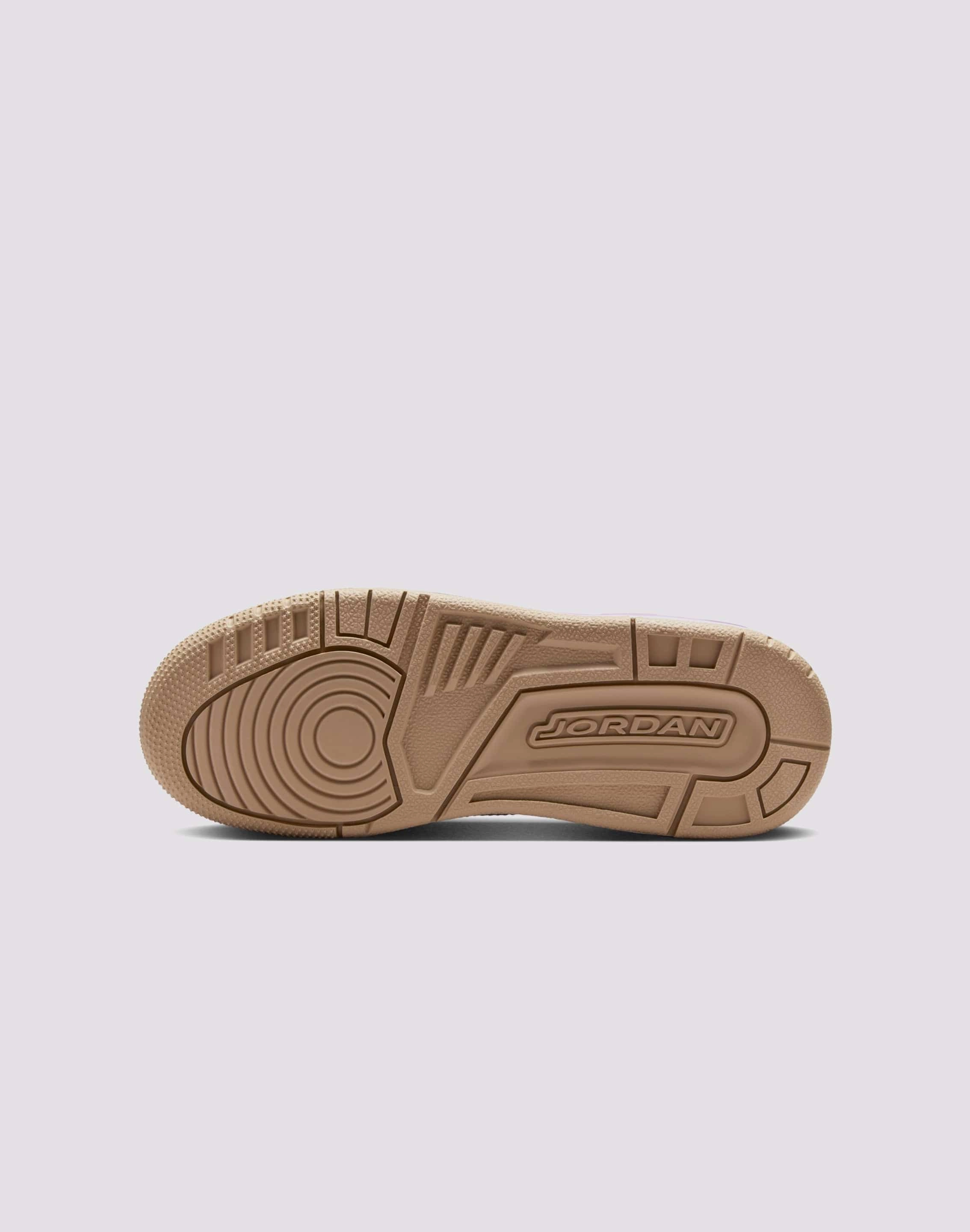 Jordan Spizike Low Grade-School Formal wear selections
