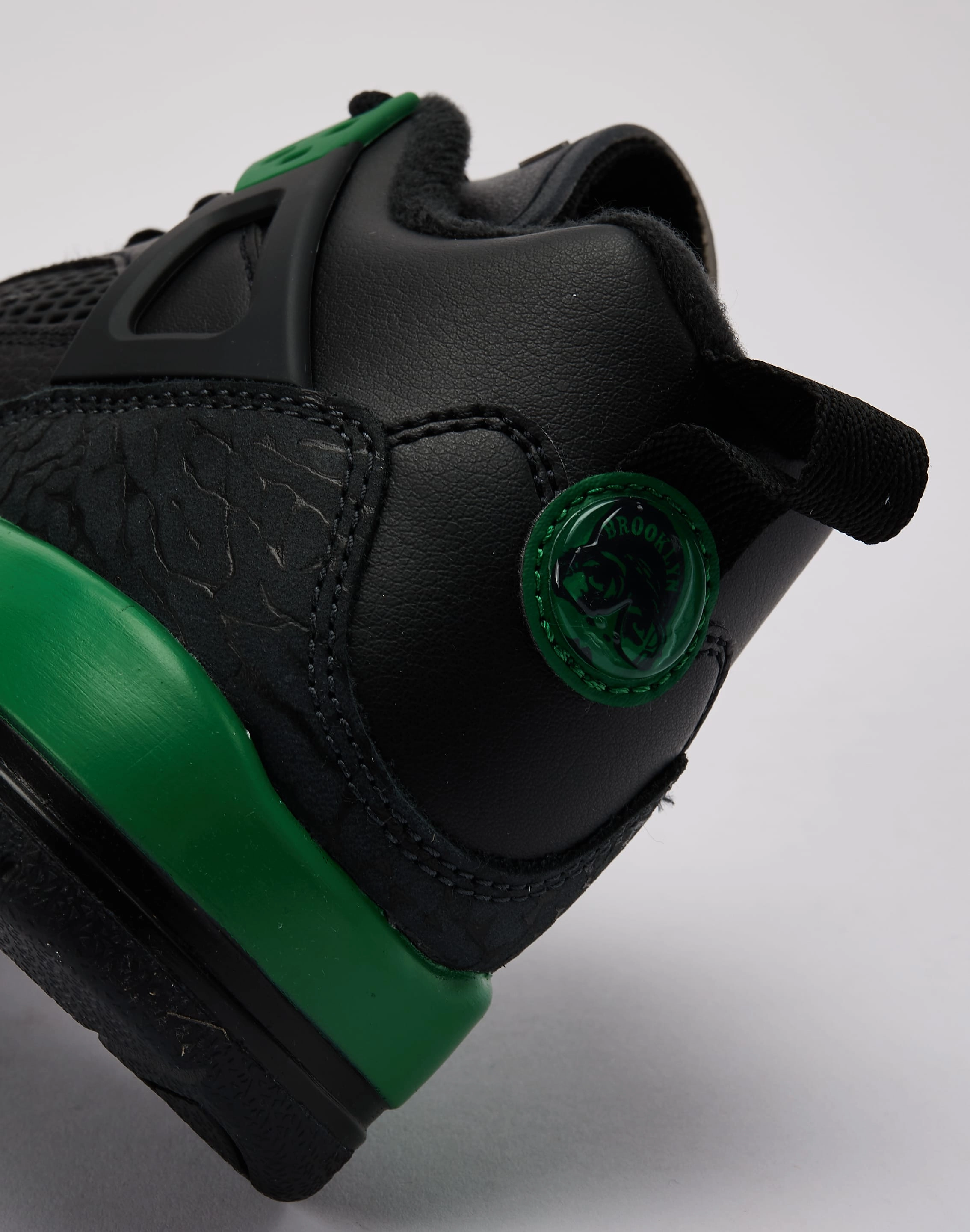 Jordan Spizike Low Grade-School Lace - detailed fashion