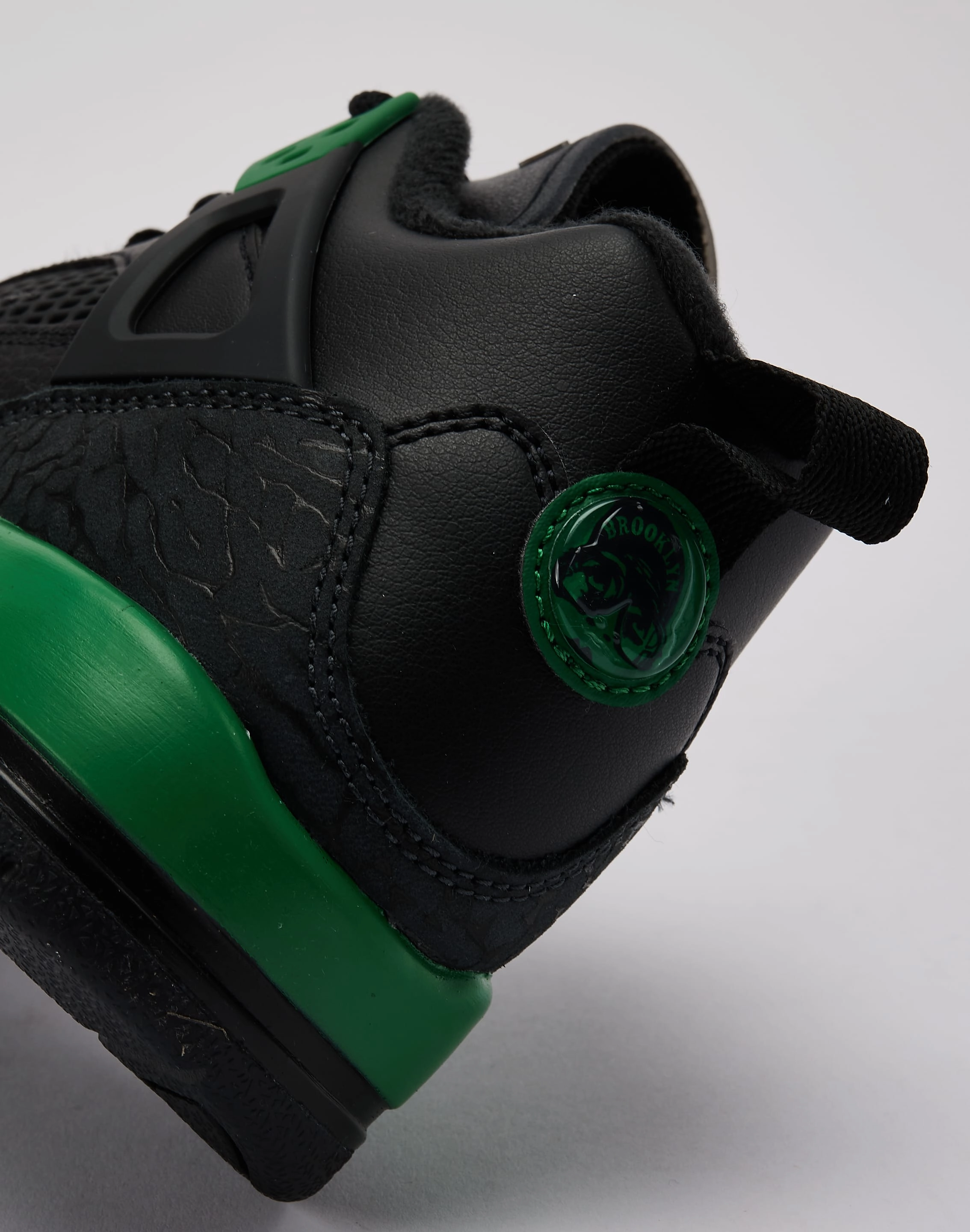 Jordan Spizike Low Grade-School Lace - detailed fashion