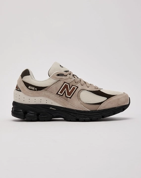 Leather - material fashion New Balance 2002R Fashion inspiration