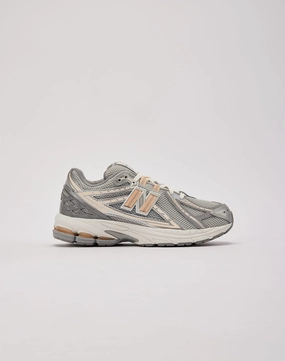 Linen - crafted fashion New Balance 1906R Grade-School Lace - detailed fashion