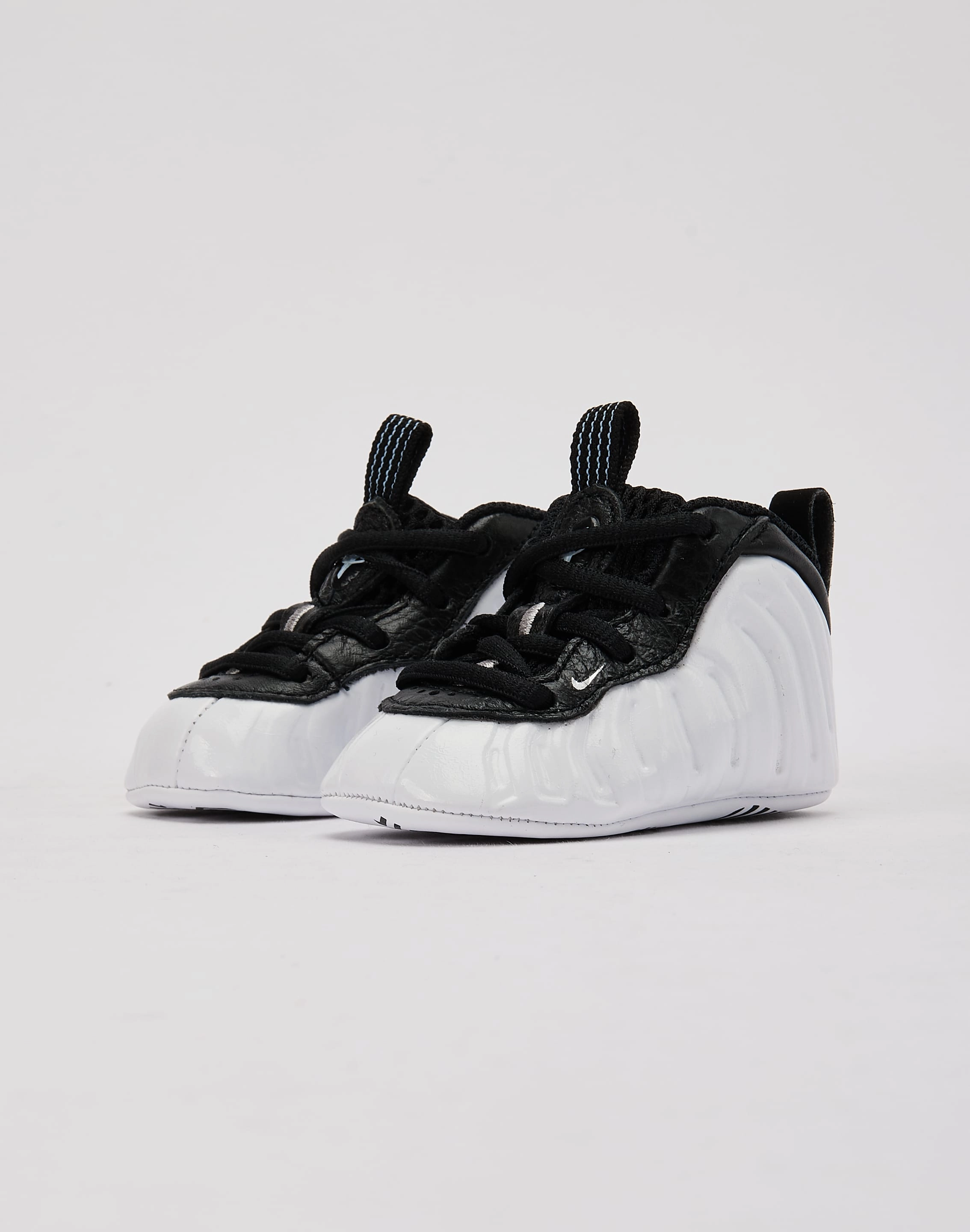 Linen - crafted fashion Nike Lil' Posite One Infant Crib Booties