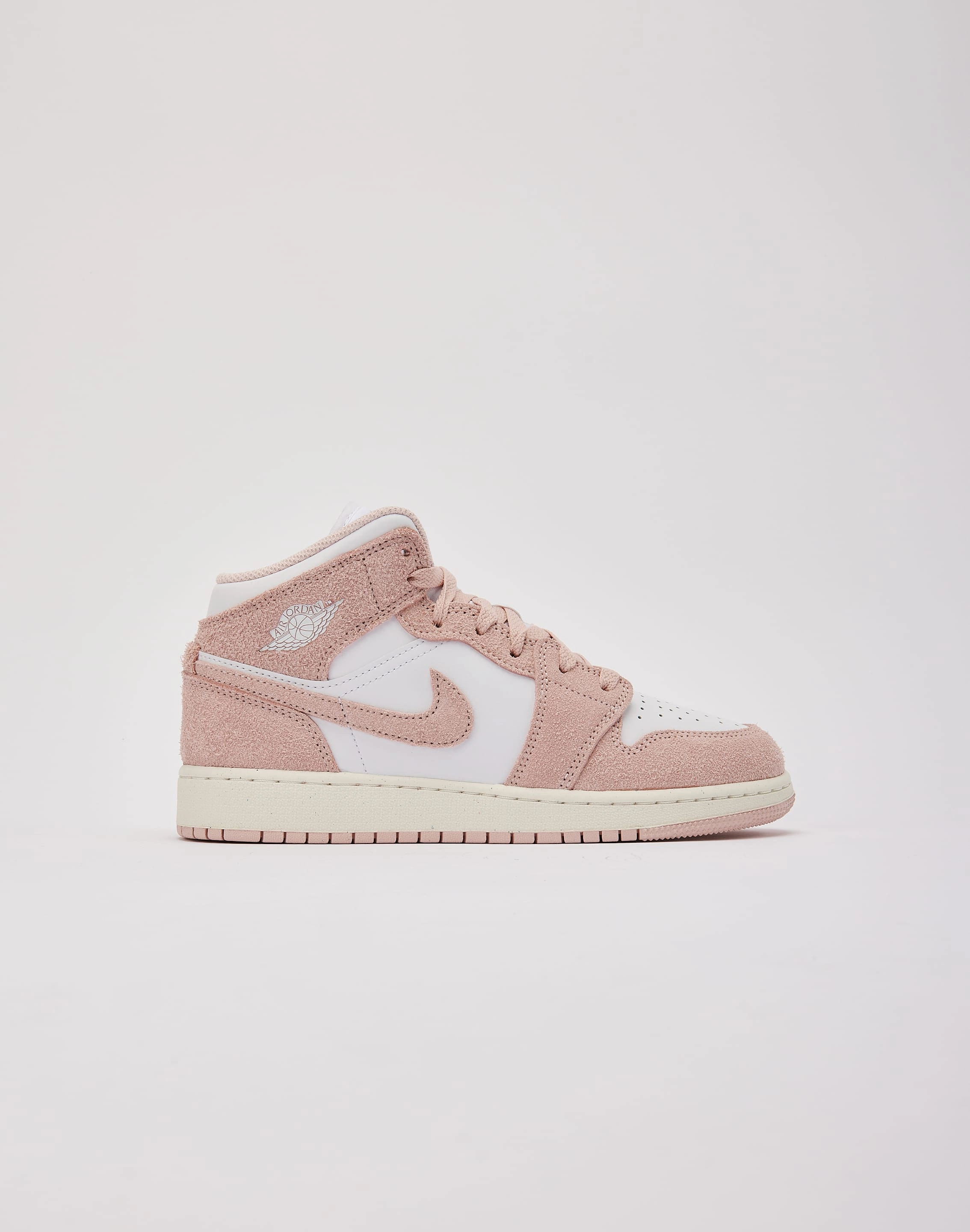 Luxury fashion items Jordan Air Jordan 1 Mid SE Grade-School Fashion care (washing, ironing, etc.)