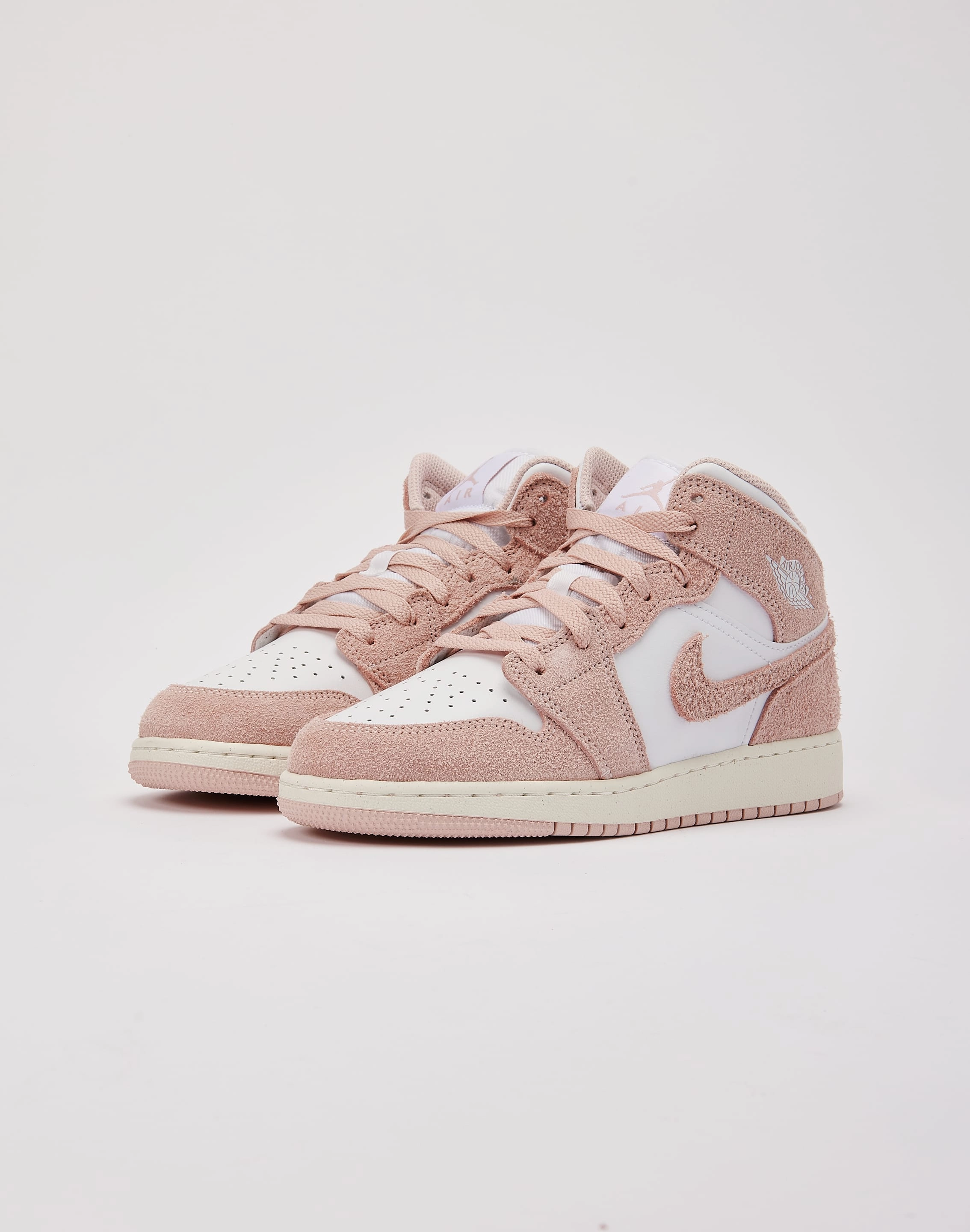 Luxury fashion items Jordan Air Jordan 1 Mid SE Grade-School
