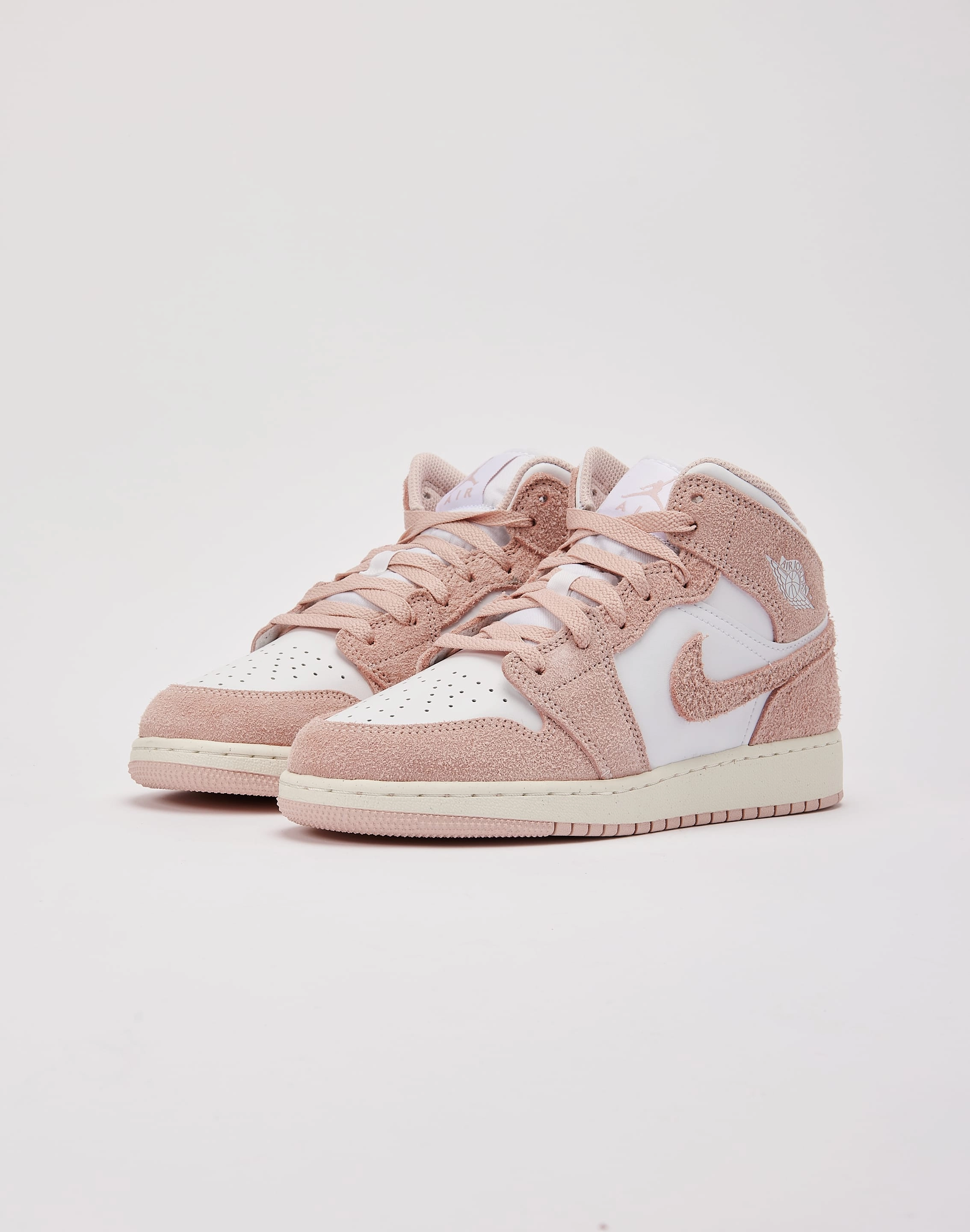 Luxury fashion items Jordan Air Jordan 1 Mid SE Grade-School