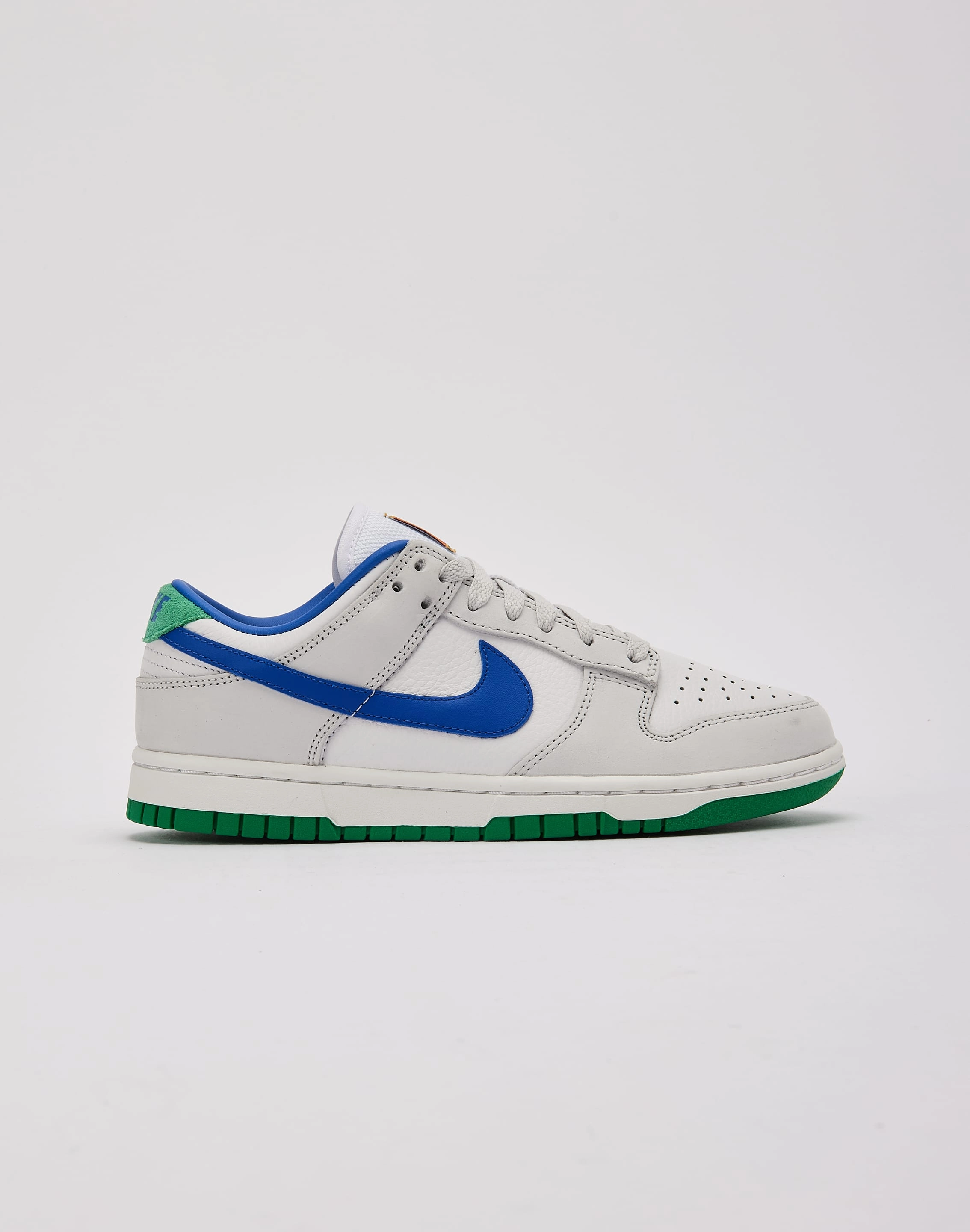 Military - inspired fashion Nike Dunk Low Fashion for all ages