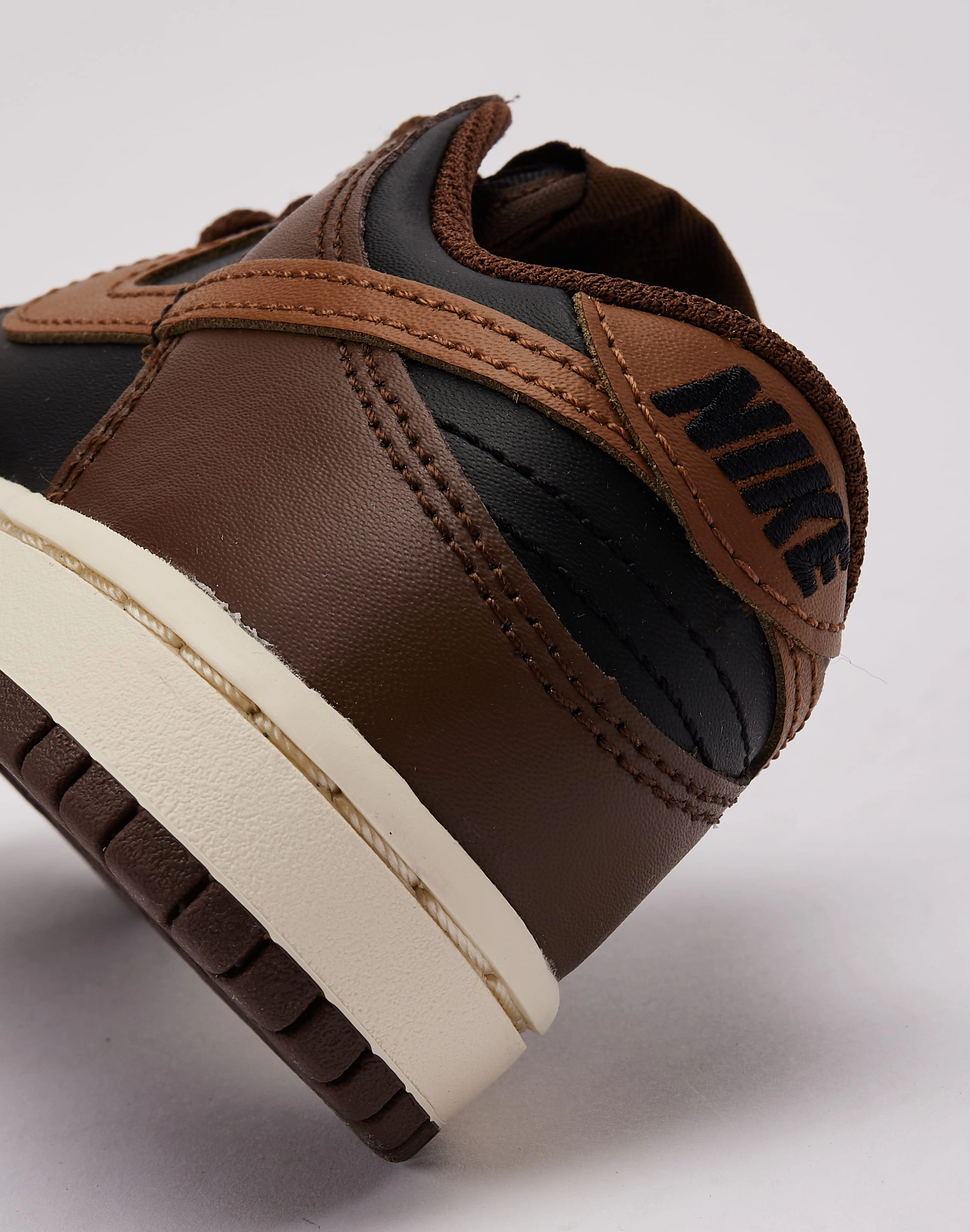 Military - inspired fashion Nike Dunk Low Pre-School