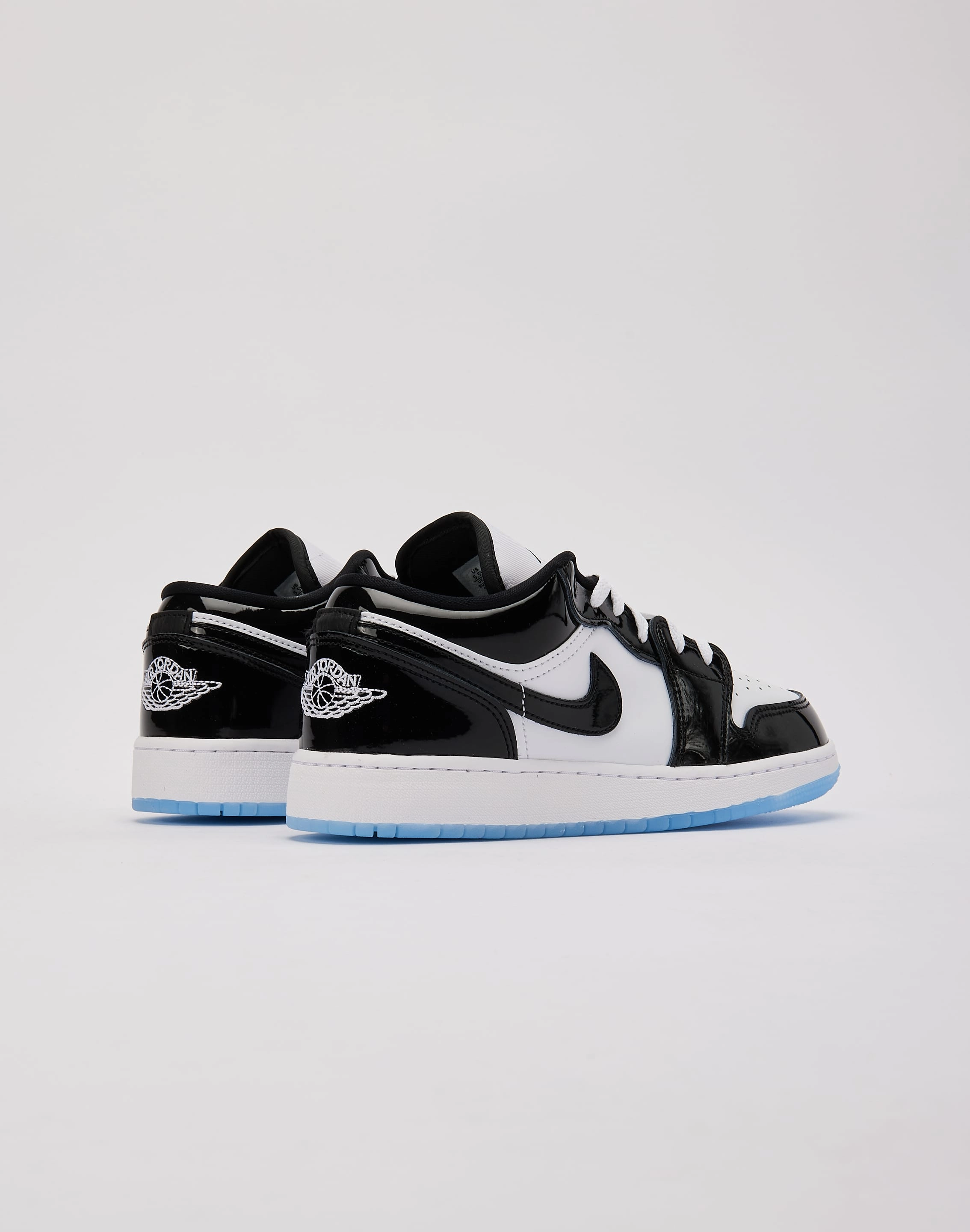 Minimalist fashion Jordan Air Jordan 1 Low SE 'Concord' Grade-School