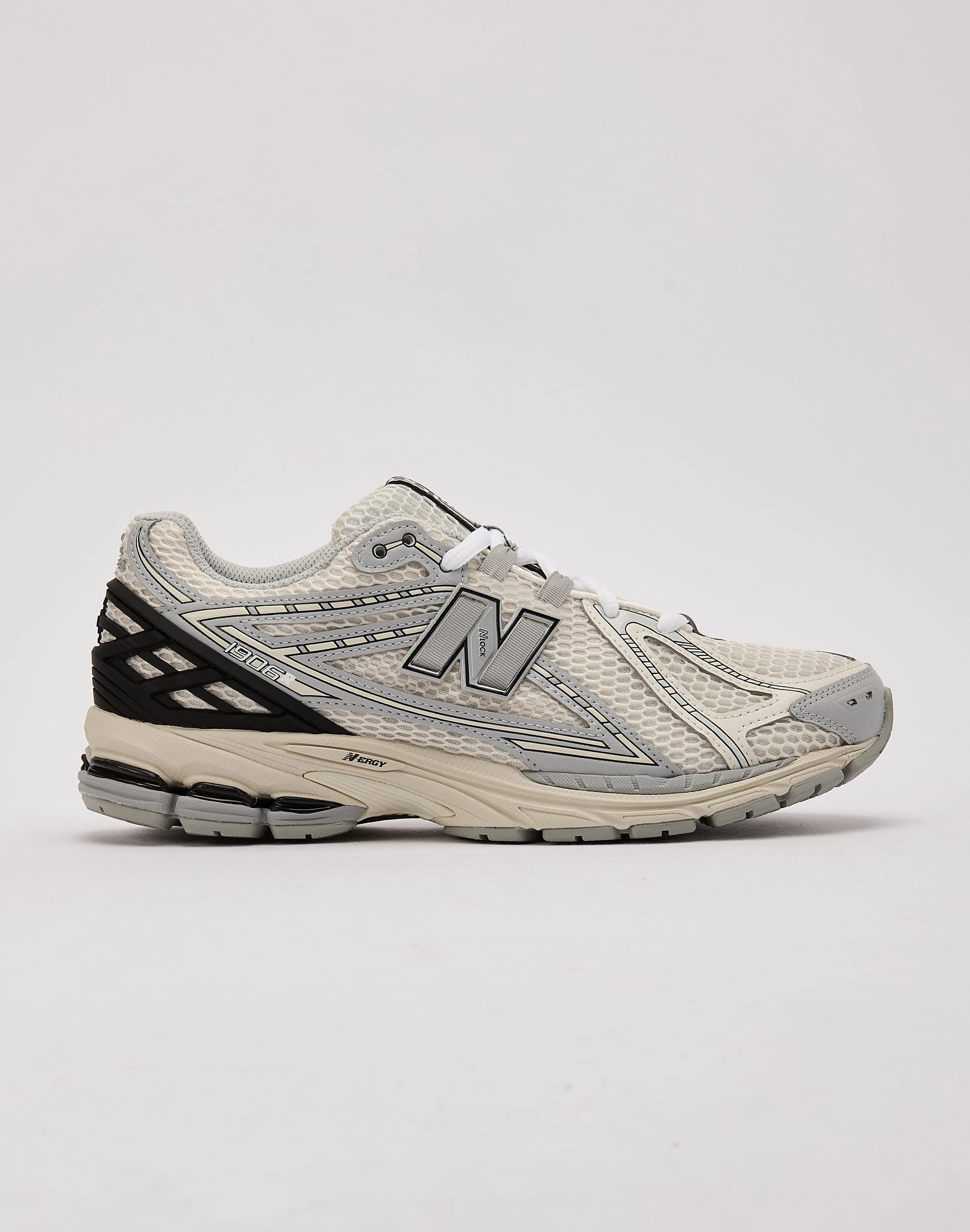 Minimalist fashion New Balance 1906R Quality apparel