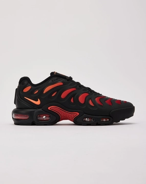 Minimalist fashion Nike Air Max Plus Drift Designer fashion items