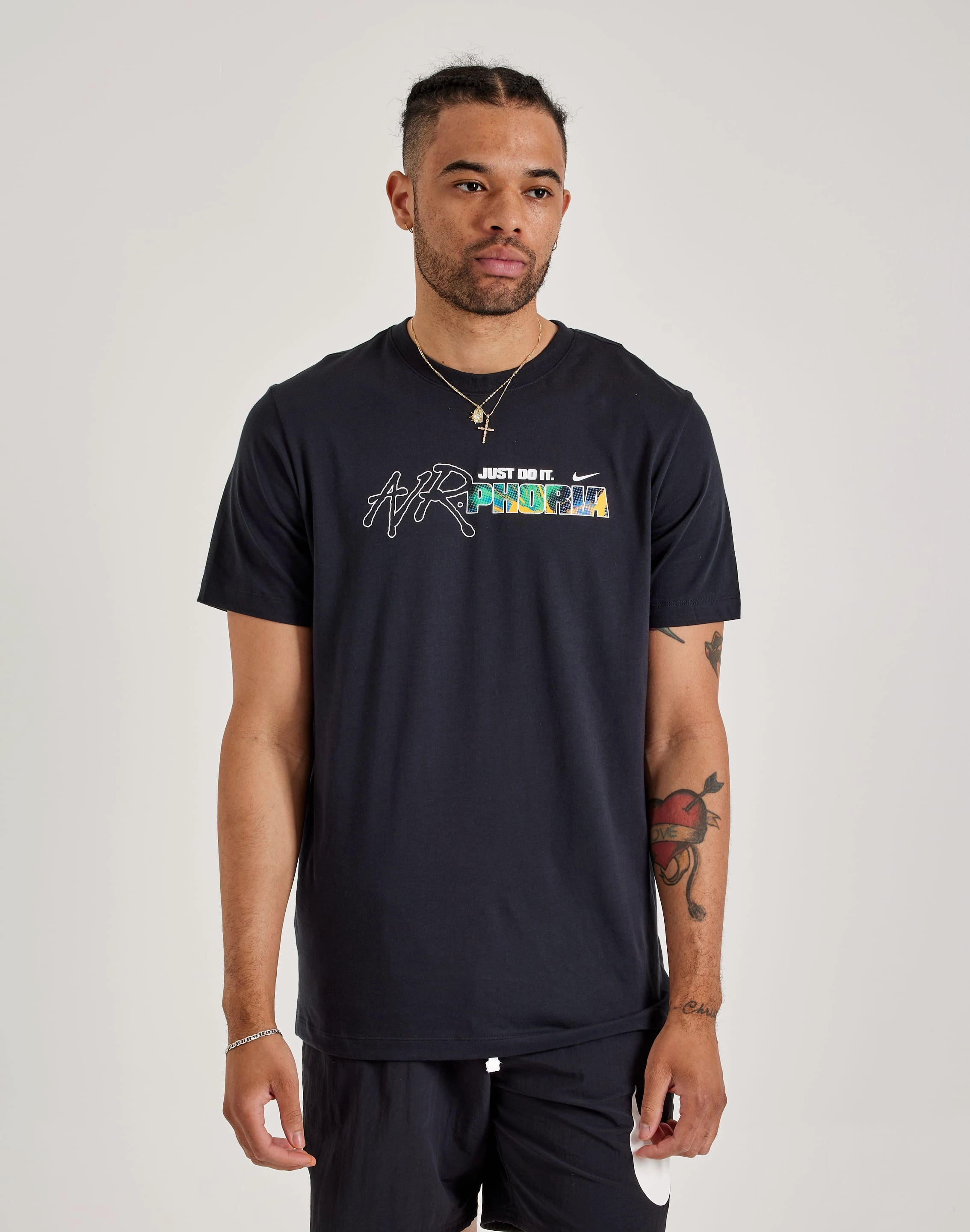 Minimalist fashion Nike Sportswear Tee Beaded fashion items