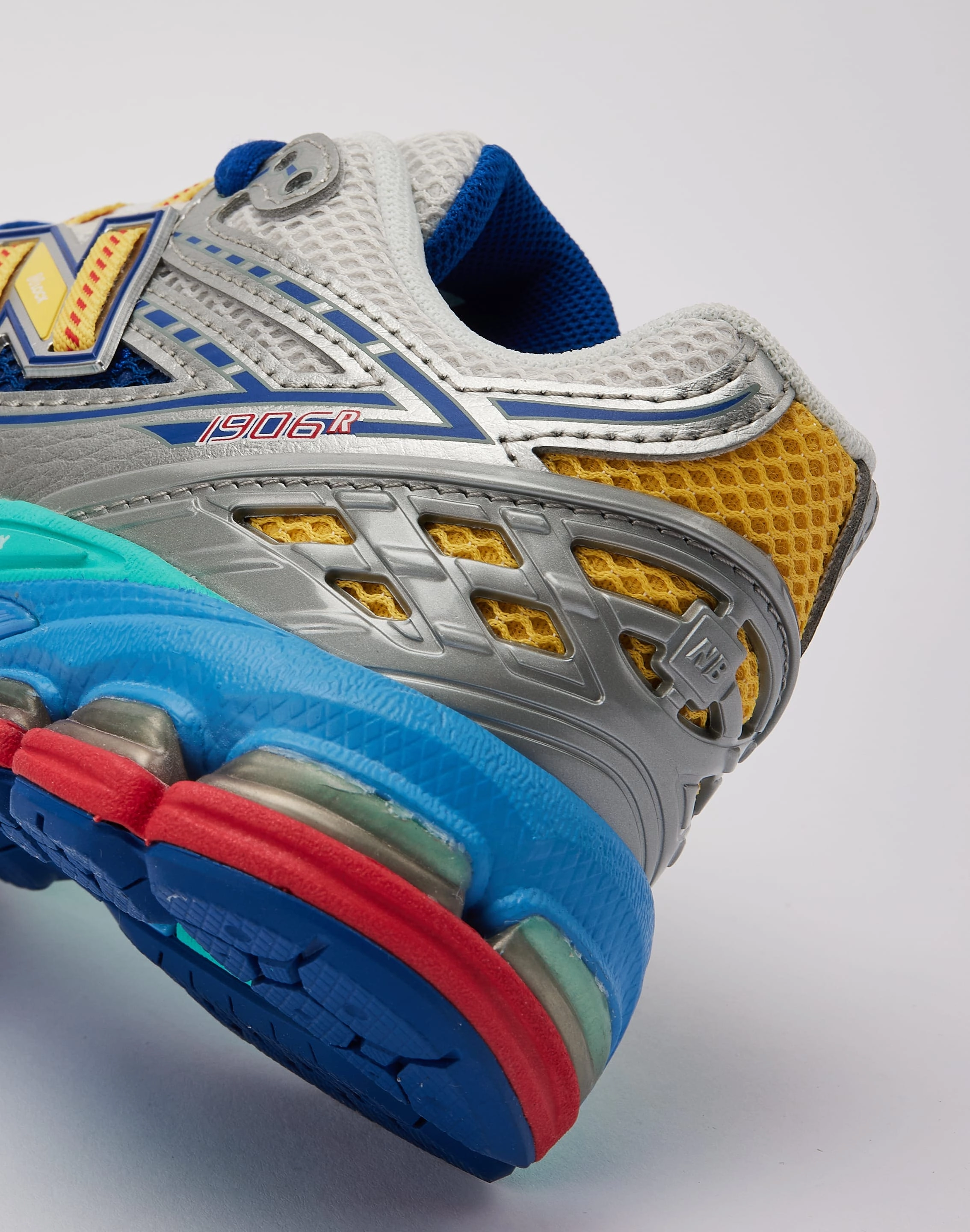 New Balance 1906R 'Moon Sign' Pre-School Fashion models