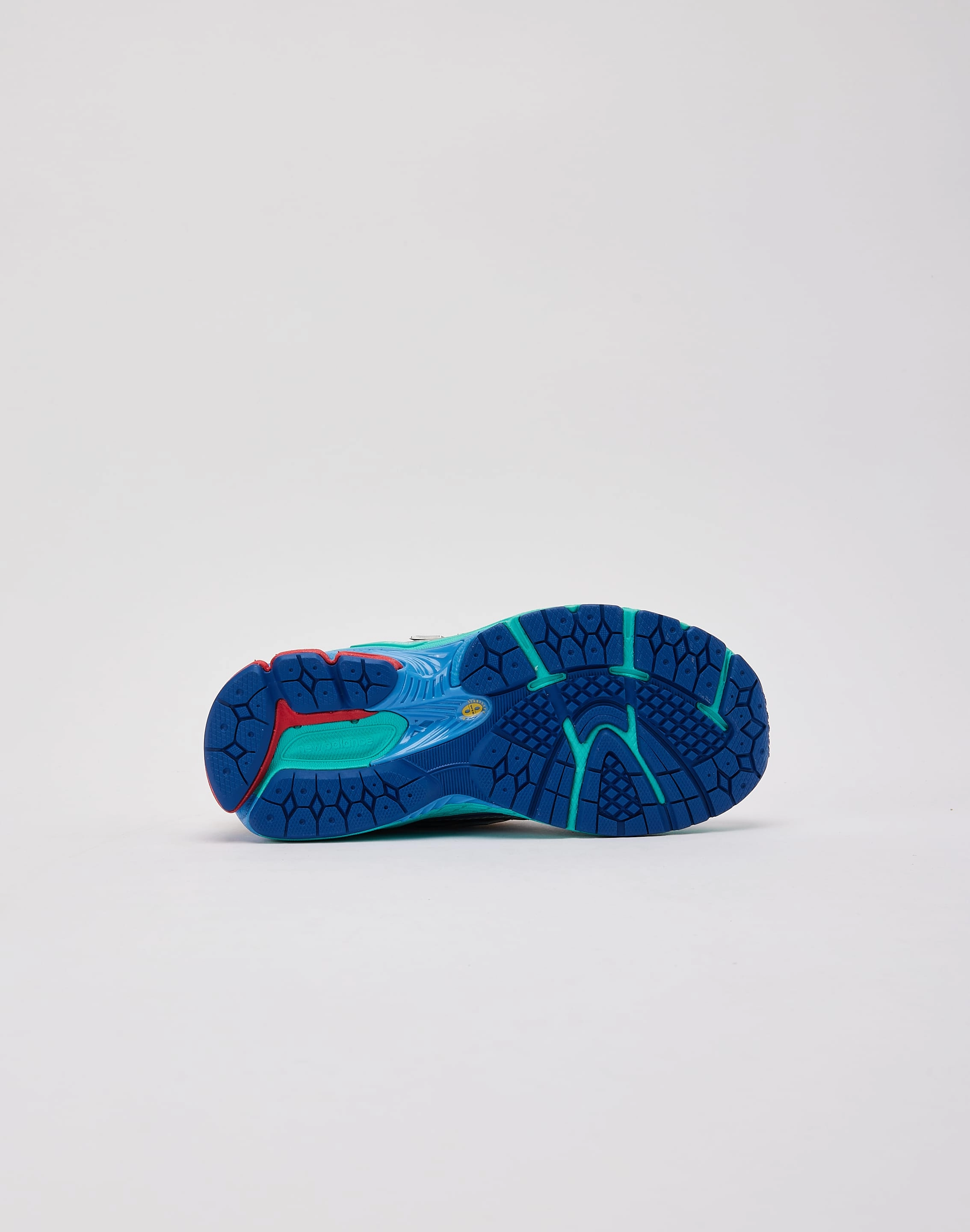 New Balance 1906R 'Moon Sign' Pre-School Fashion models