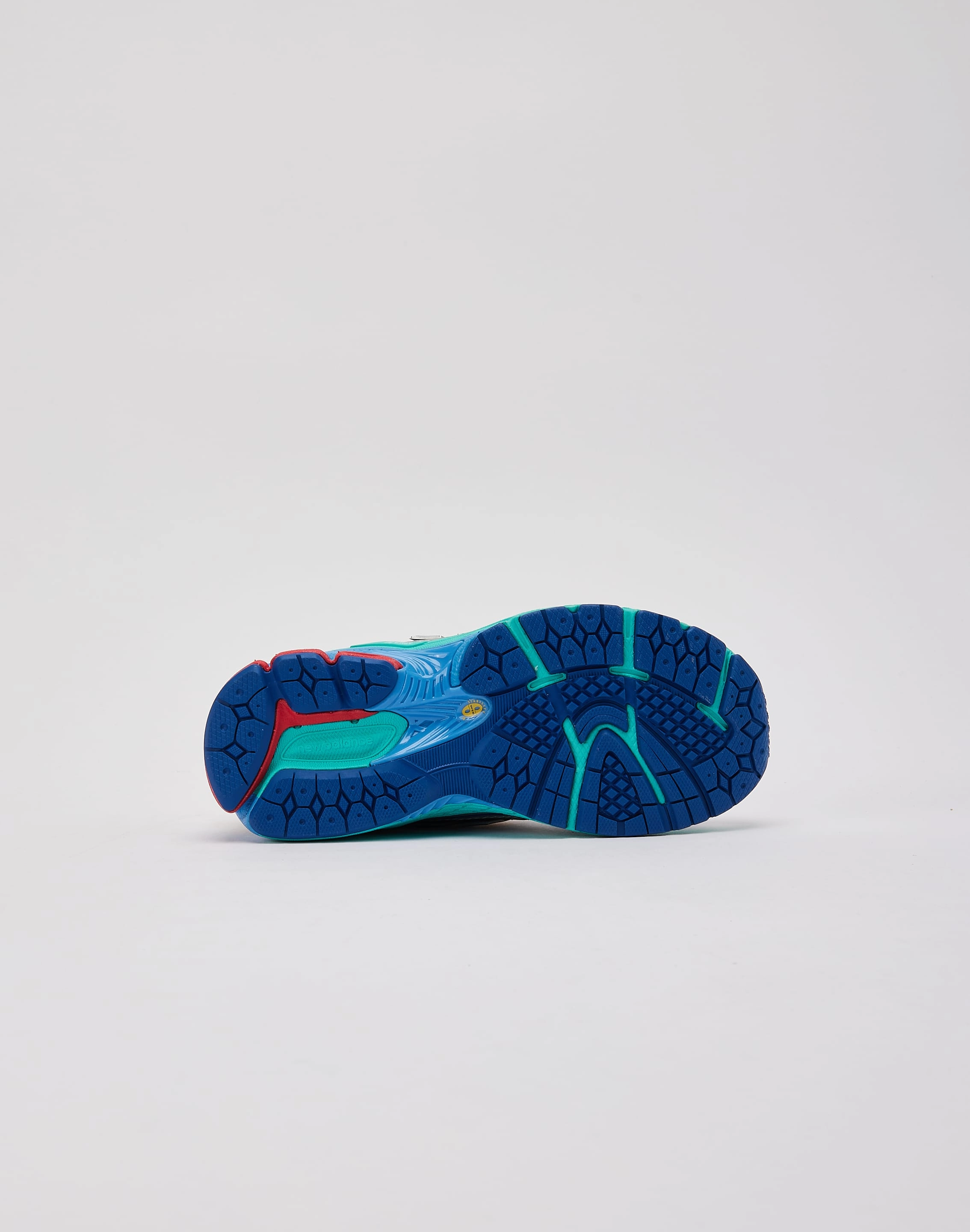 New Balance 1906R 'Moon Sign' Pre-School Fashion models