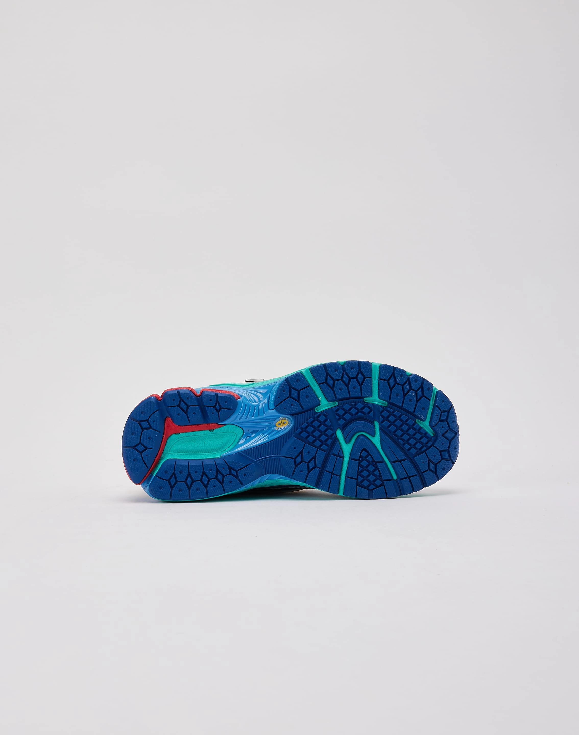 New Balance 1906R 'Moon Sign' Pre-School Fashion models