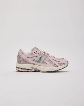 New Balance 1906R Grade-School Nautical - themed fashion Fashion care (washing, ironing, etc.)