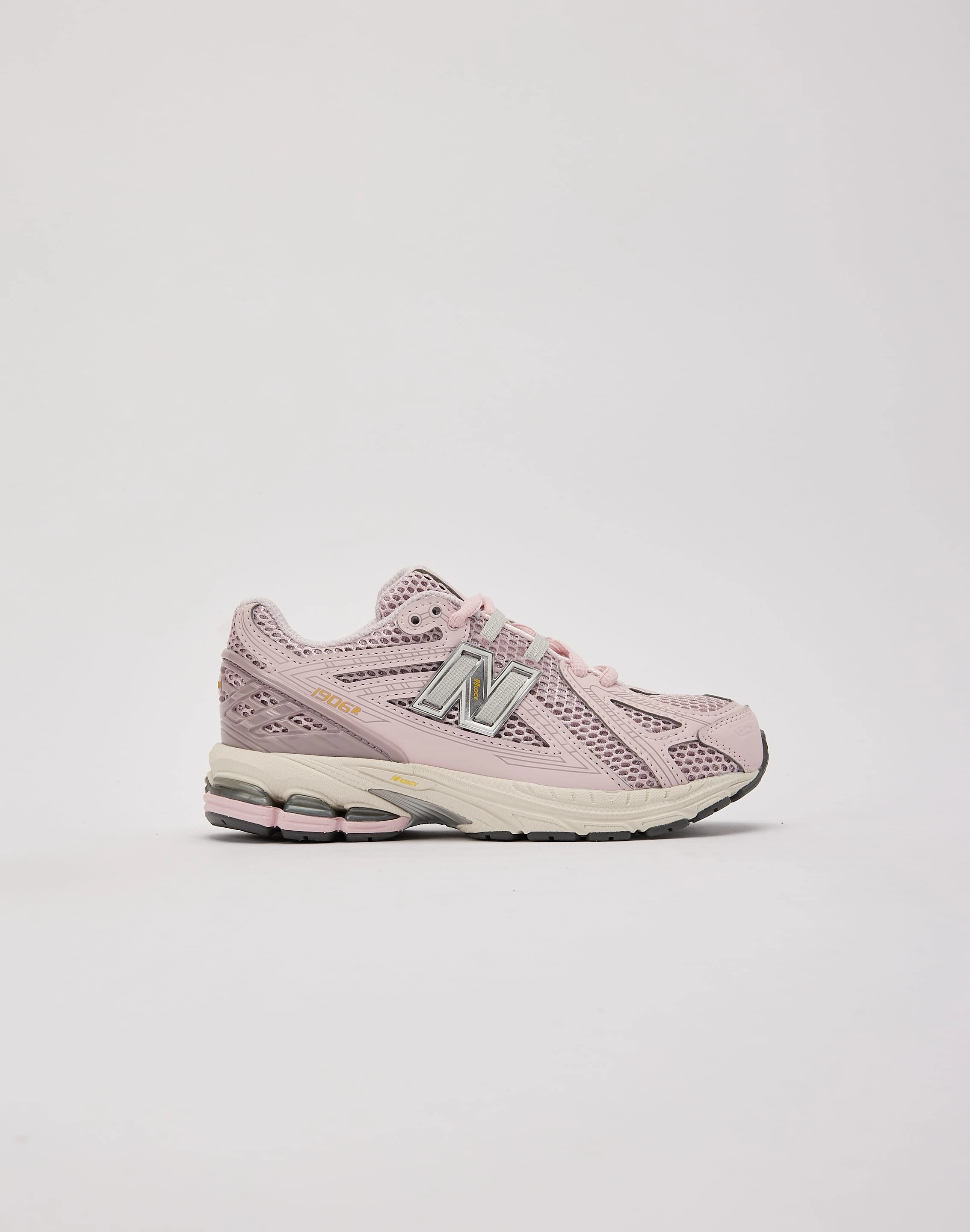 New Balance 1906R Pre-School Apparel finds Fashion brands