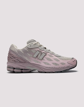 New Balance 1906W Free shipping offers Style statements