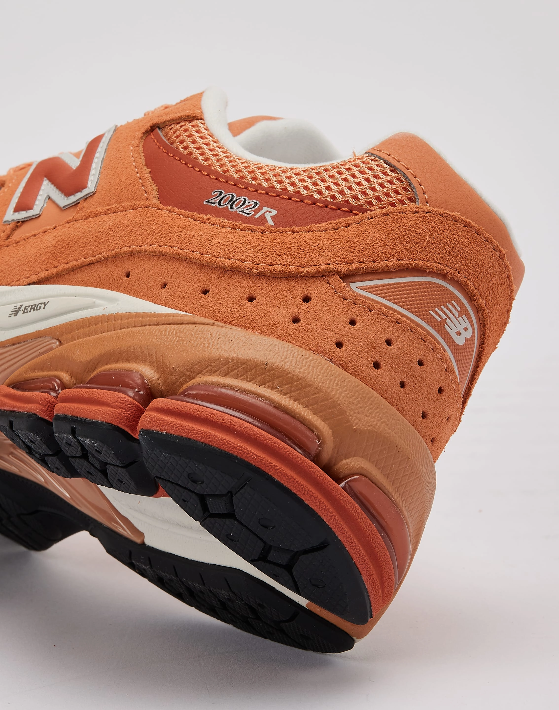 New Balance 2002R Grade-School Everyday wear