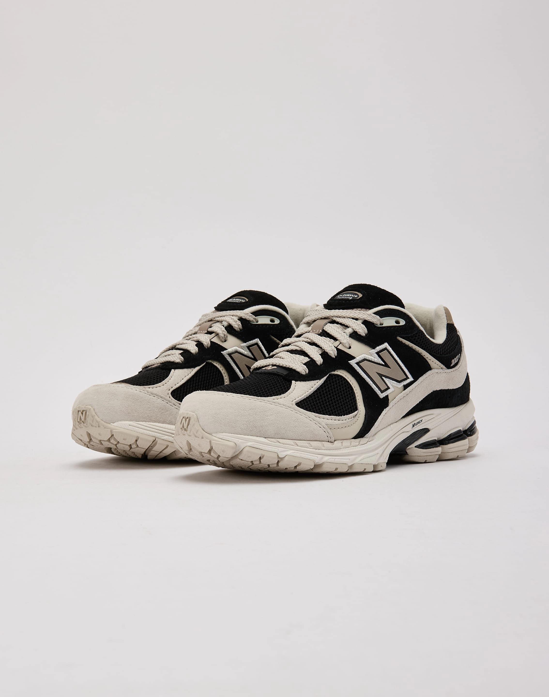 New Balance 2002R Grade-School Linen - crafted fashion