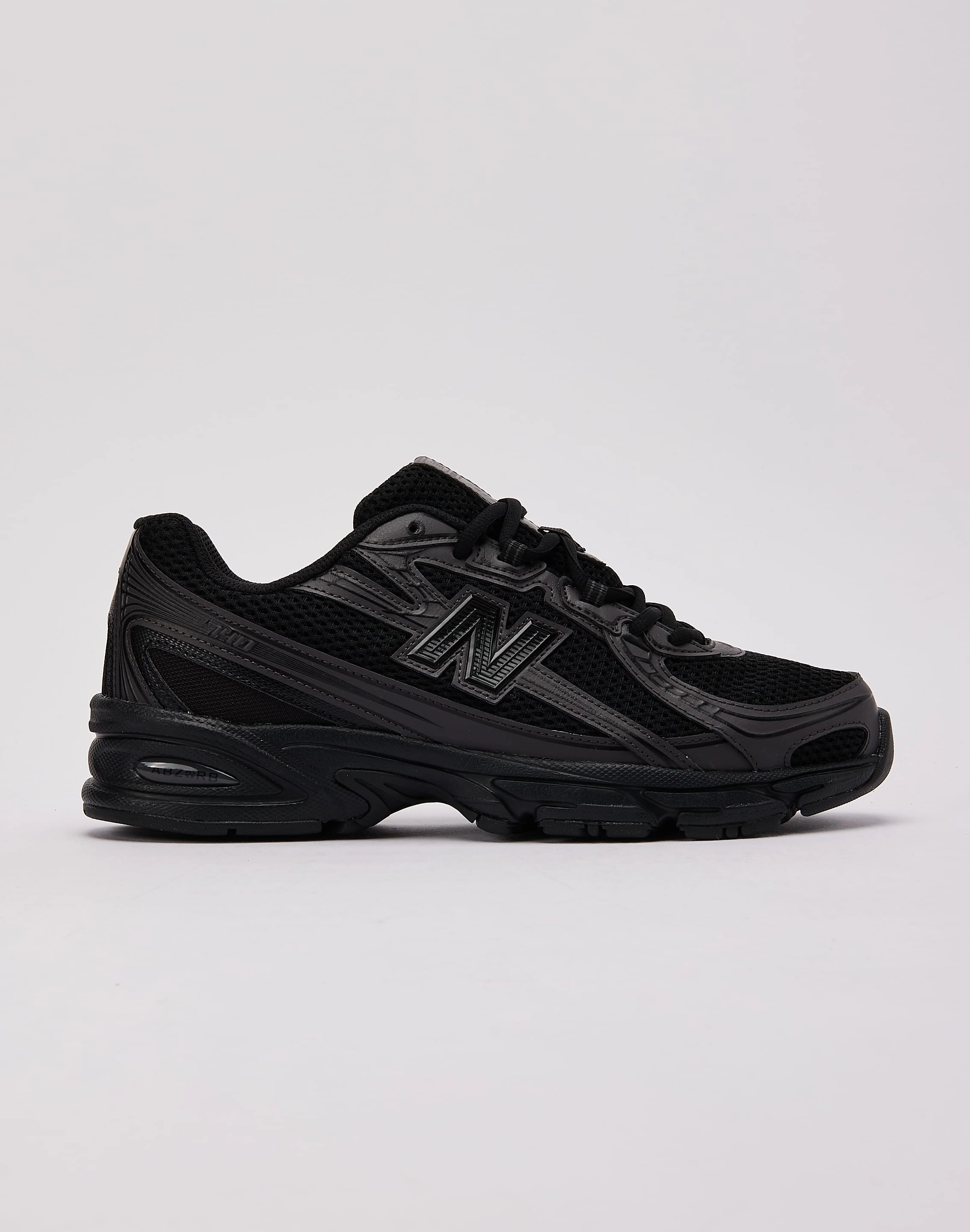 New Balance 740 Fashion for all body types Fashion for all body types