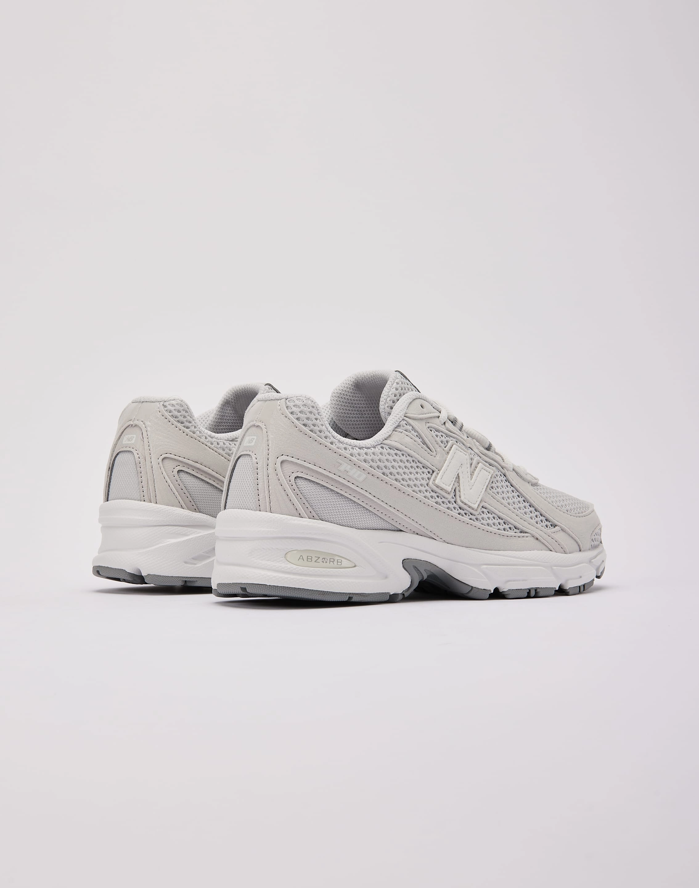 New Balance 740 Grade-School Comfortable apparel