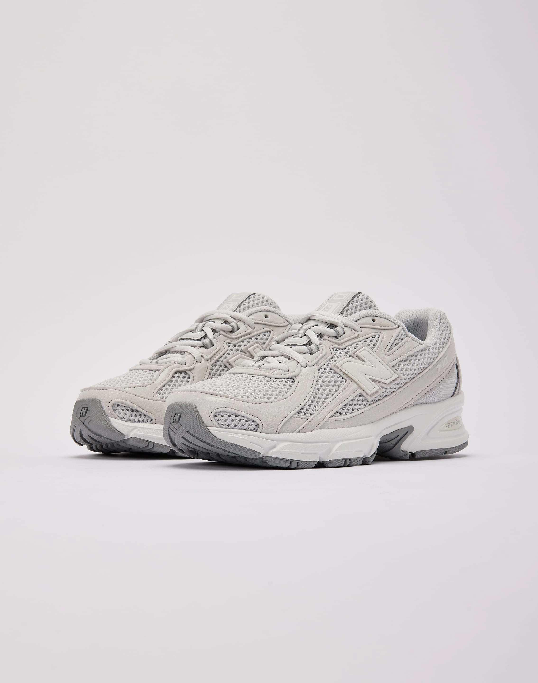New Balance 740 Grade-School Comfortable apparel