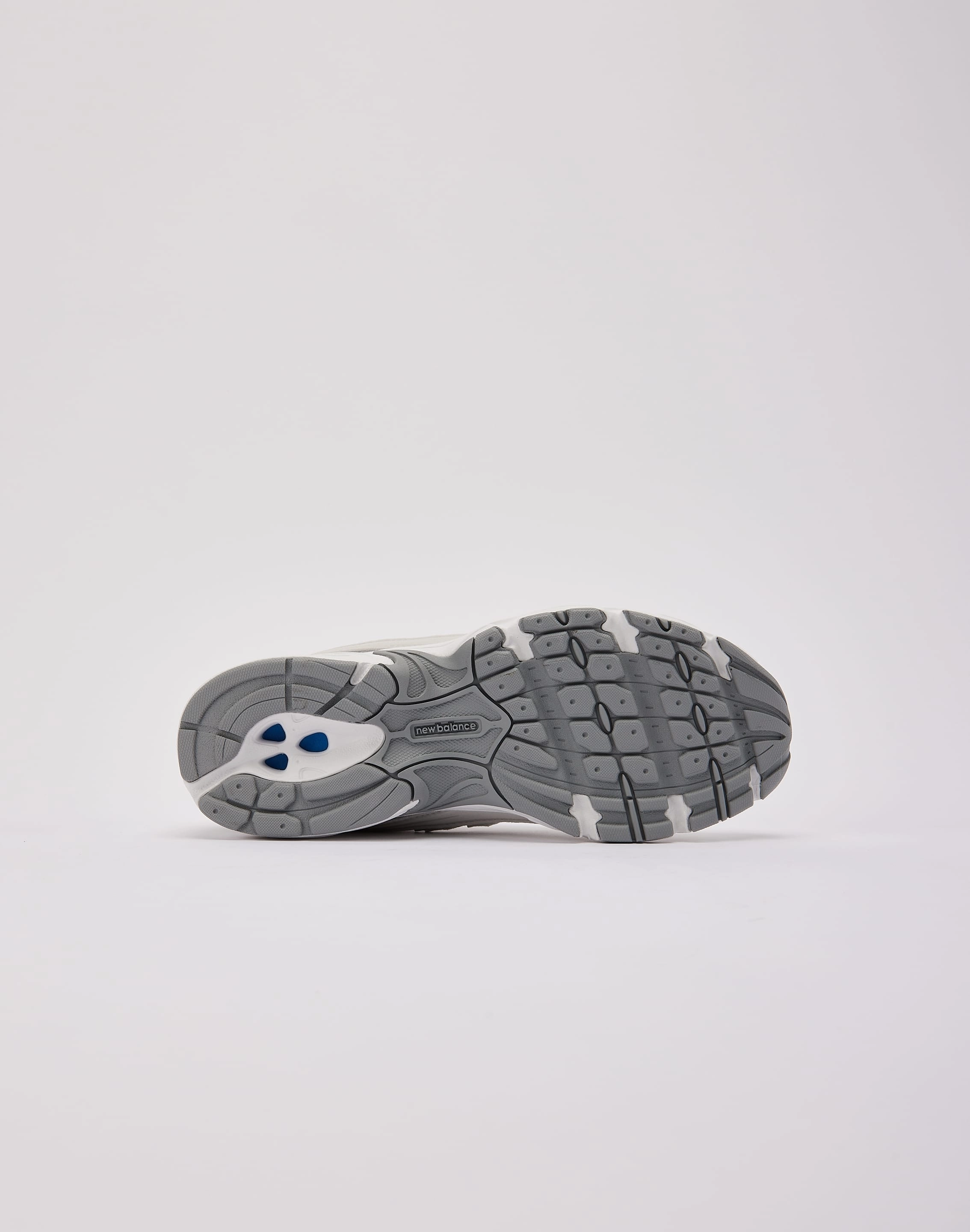 New Balance 740 Grade-School Comfortable apparel