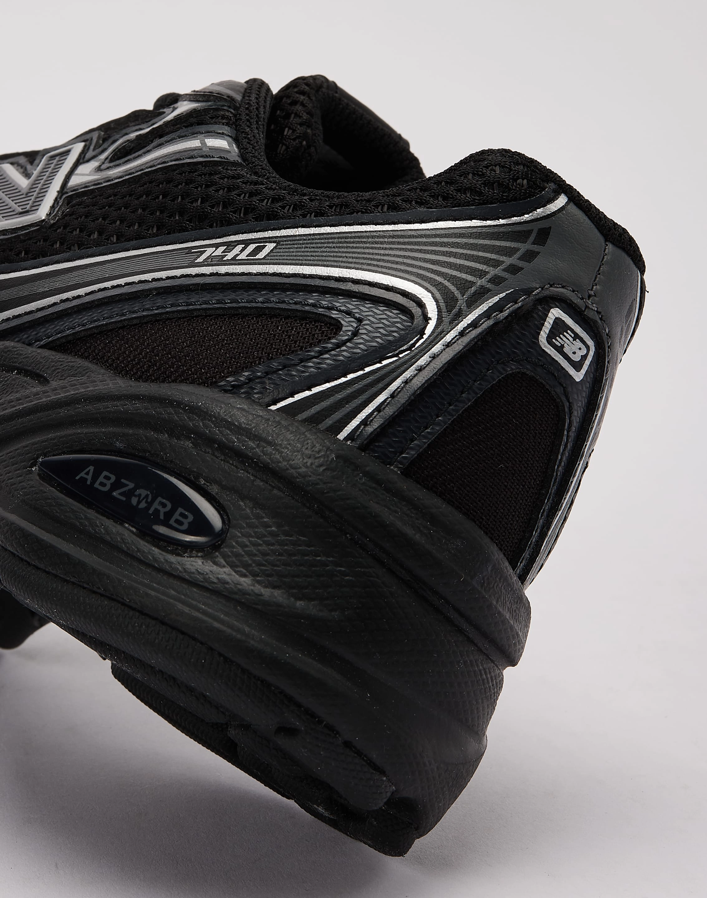New Balance 740 Grade-School Minimalist fashion