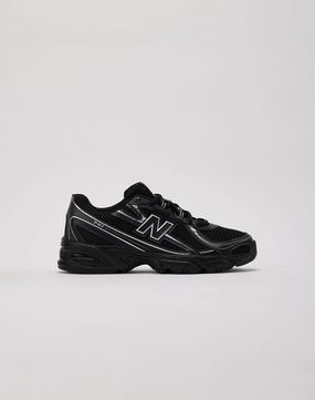 New Balance 740 Grade-School Minimalist fashion Fashion influencers' recommendations