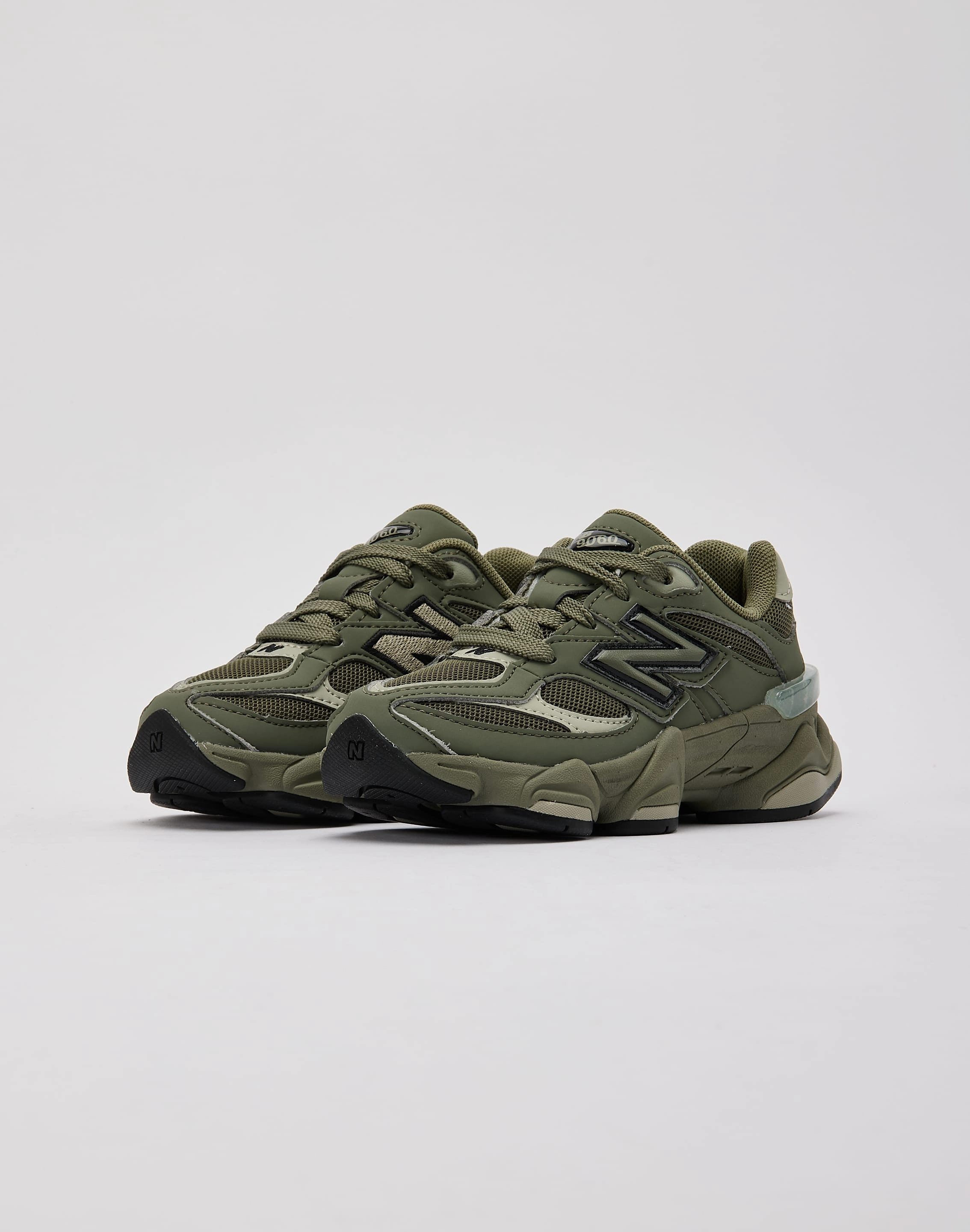 New Balance 9060 Pre-School Fashion must - haves