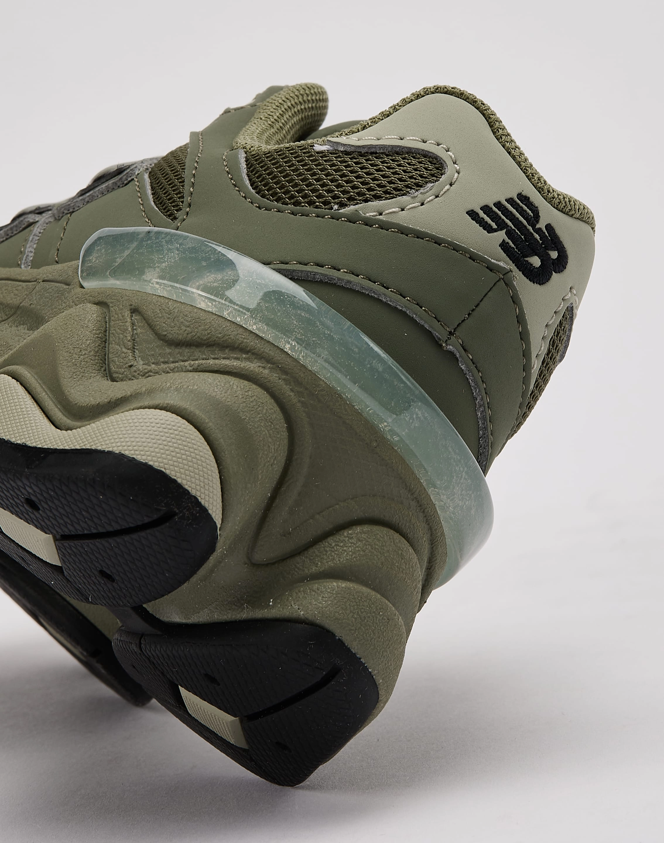 New Balance 9060 Pre-School Fashion must - haves