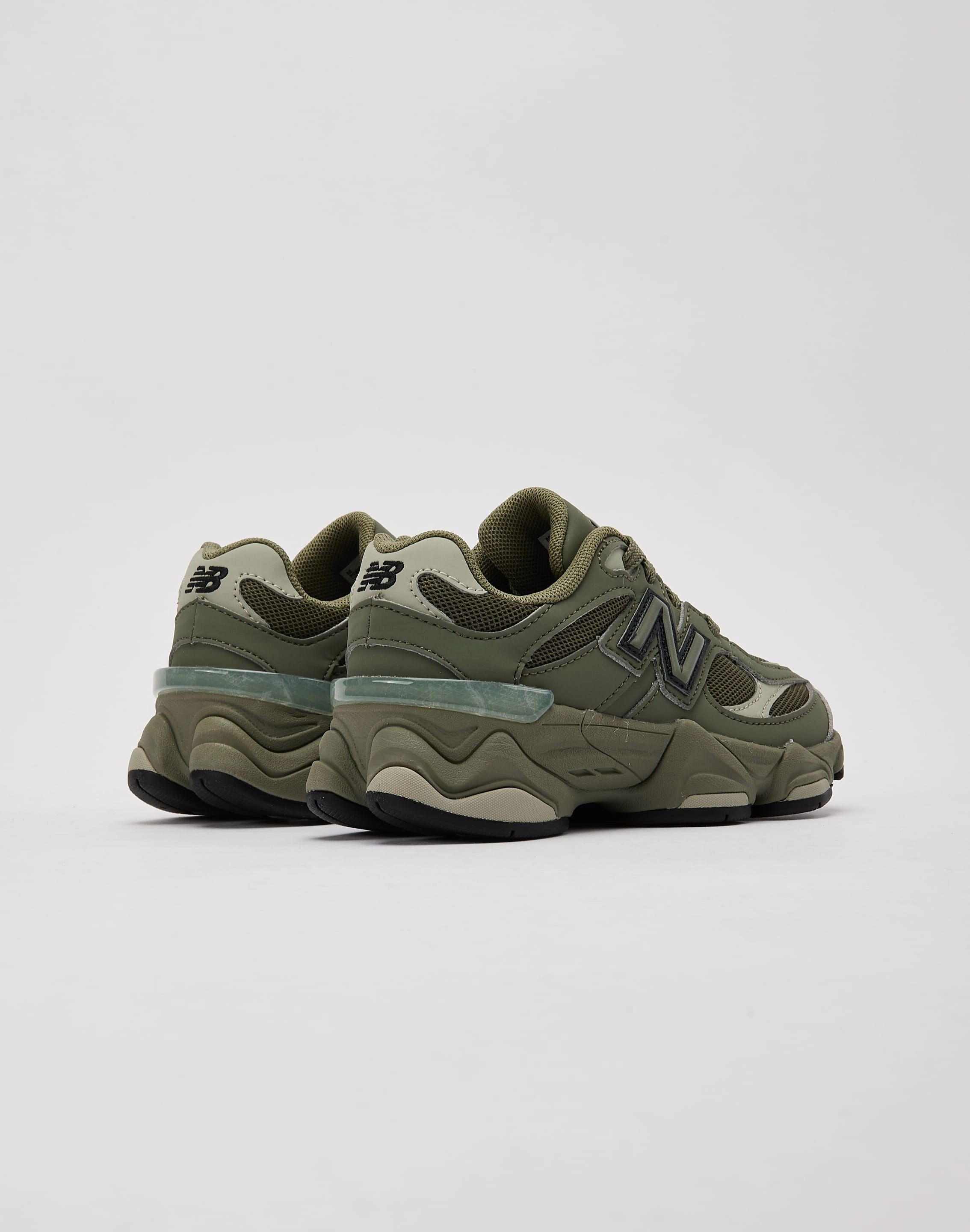 New Balance 9060 Pre-School Fashion must - haves