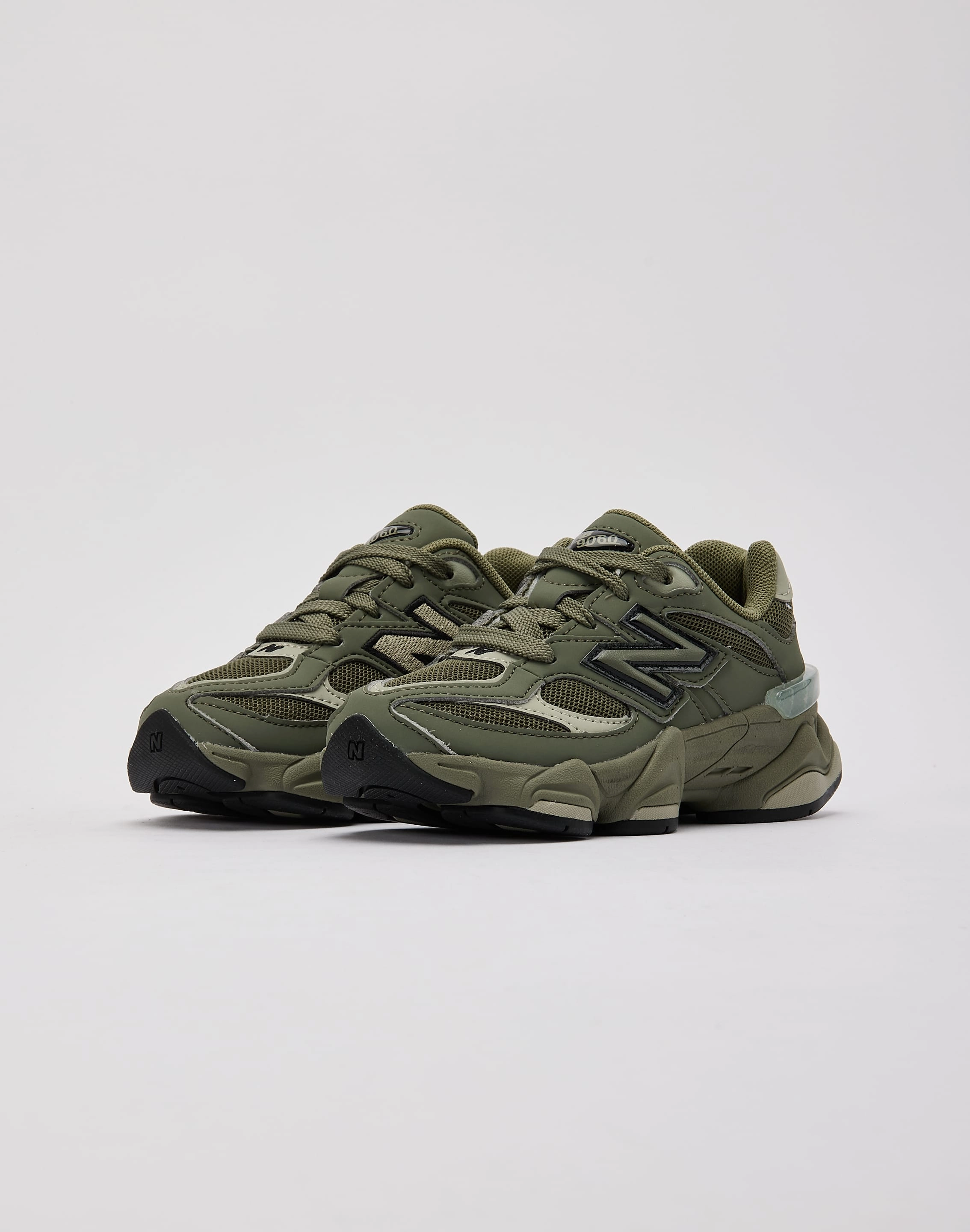 New Balance 9060 Pre-School Fashion must - haves