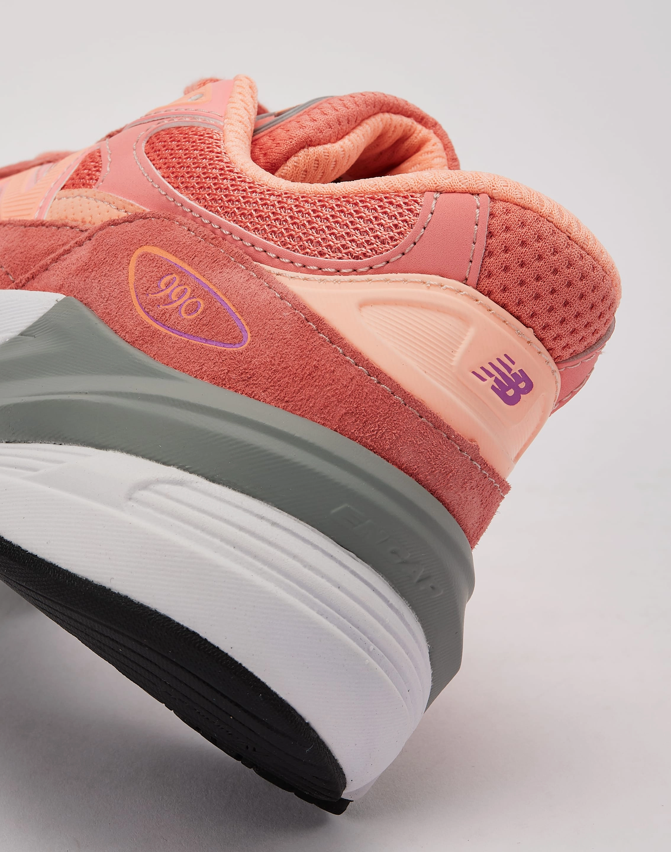 New Balance 990v6 Grade-School Apparel finds