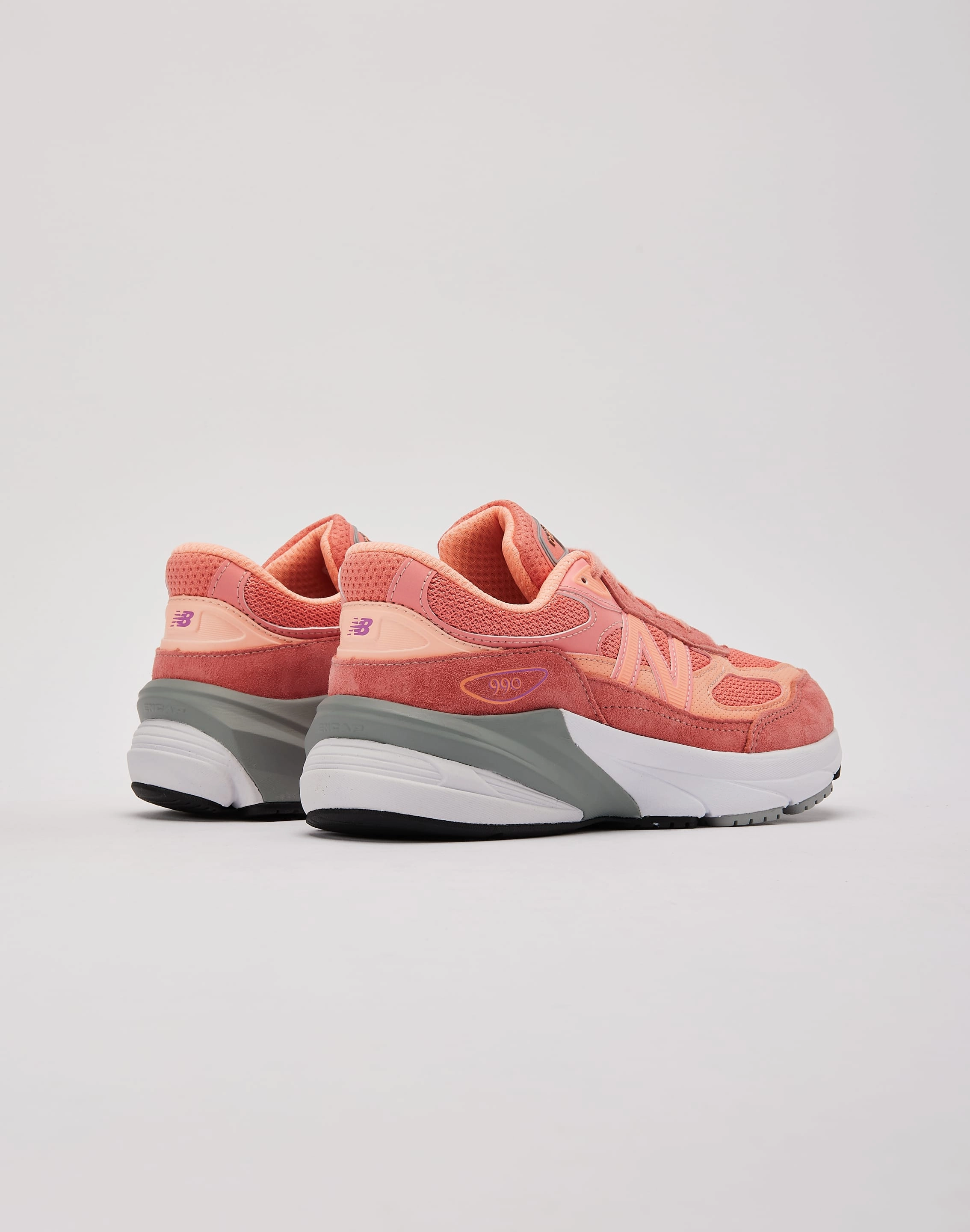 New Balance 990v6 Grade-School Apparel finds