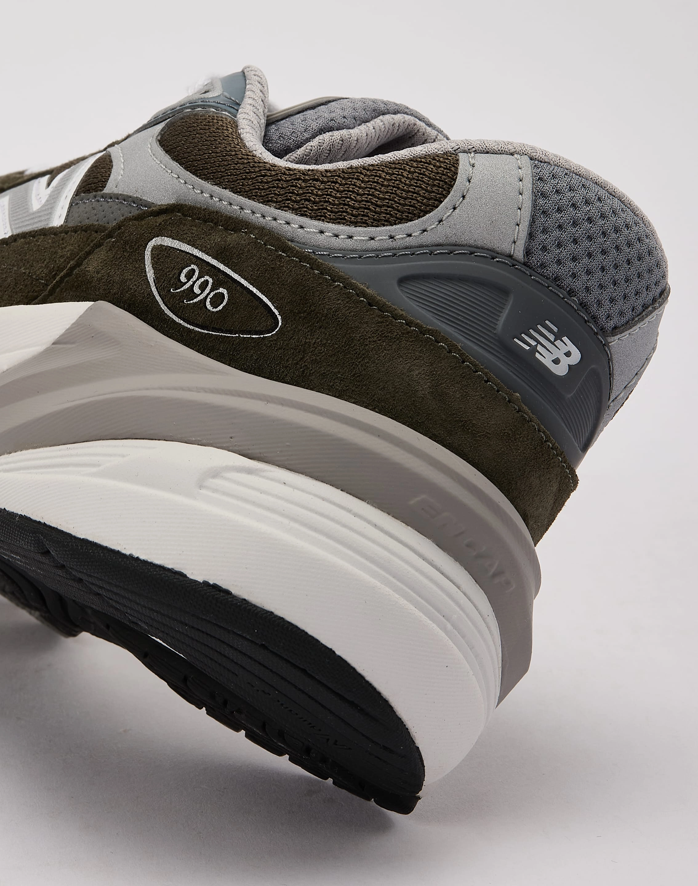 New Balance 990v6 Grade-School Everyday wear