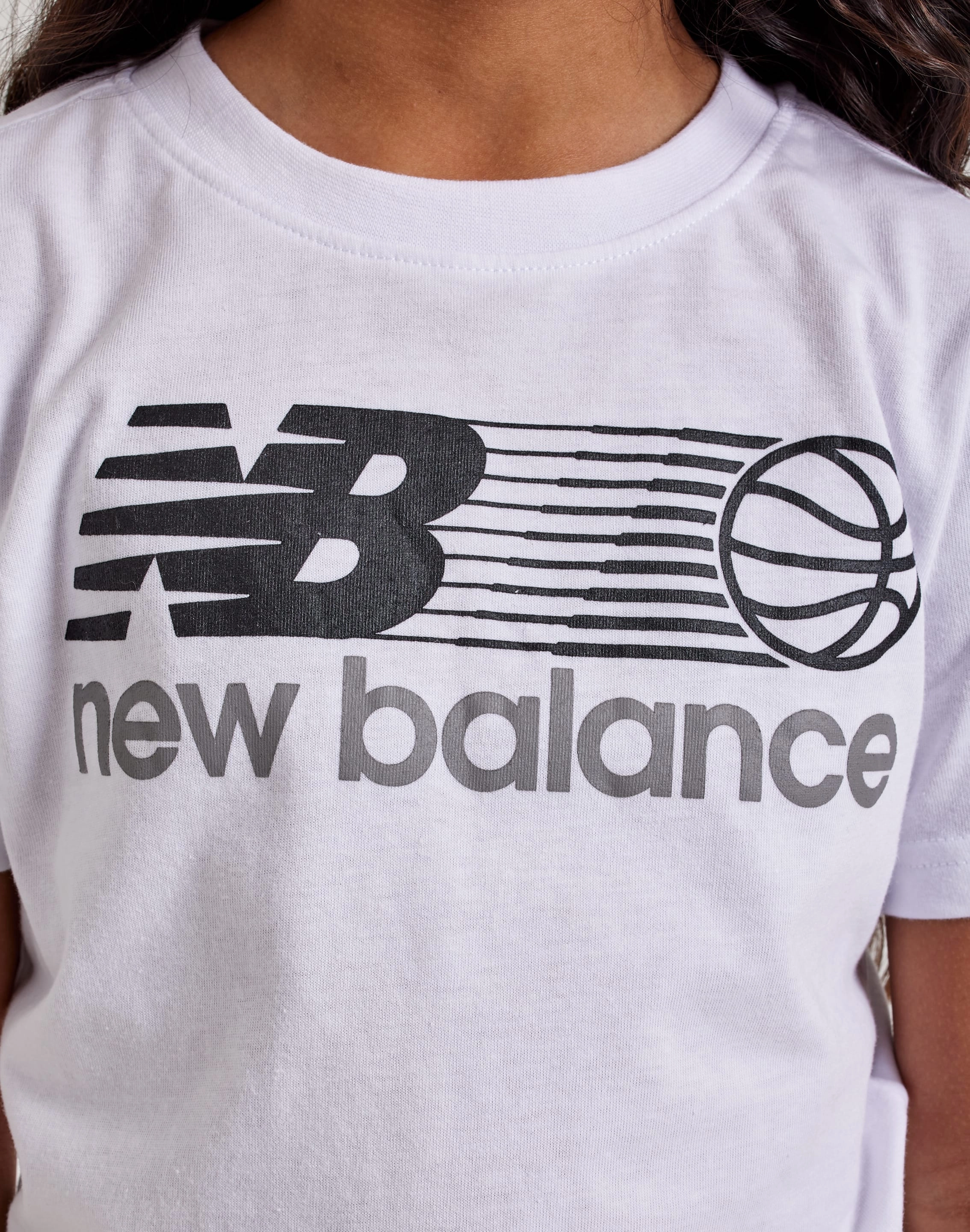 New Balance Basketball Tee Grade-School Classic fashion pieces