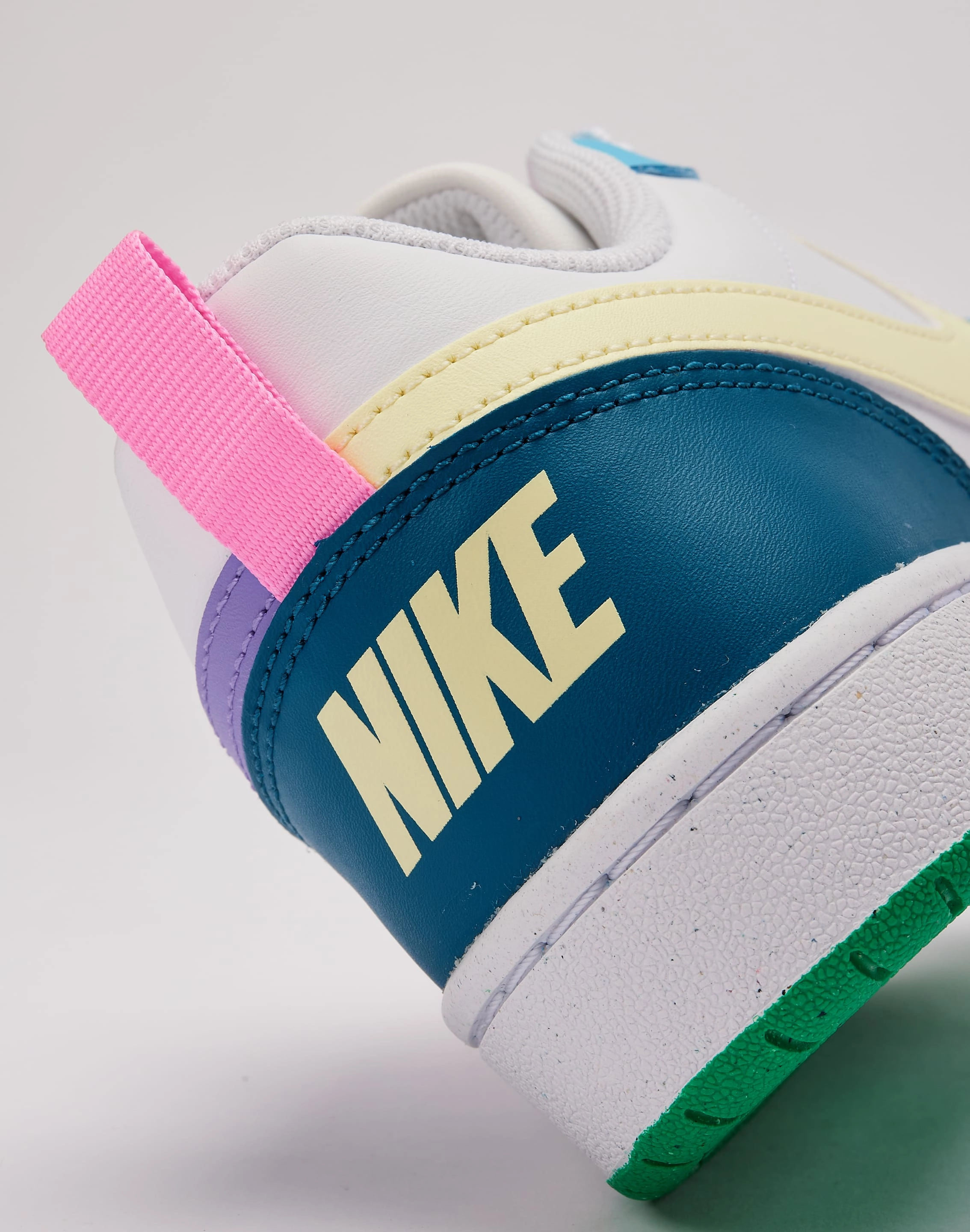New fashion arrivals Nike Court Borough Low Grade-School