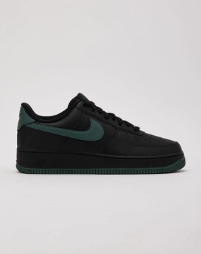 Nike Air Force 1 Low '07 Classic fashion pieces Clothing and accessories