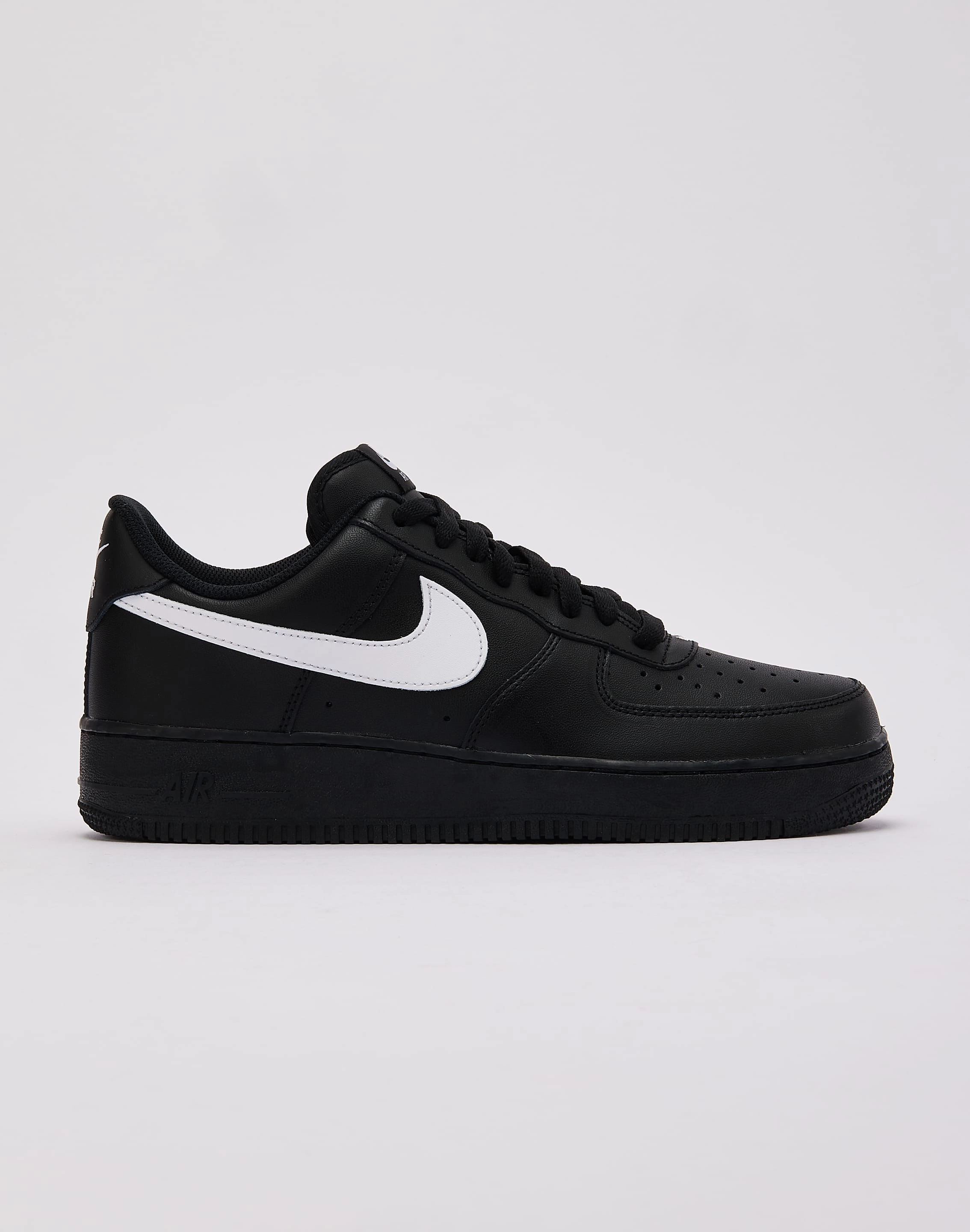 Nike Air Force 1 Low '07 Wardrobe staples Casual wear options